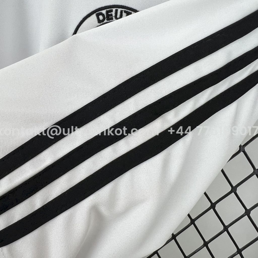 UltraTrikot-Retro Germany 1982 Home Jersey