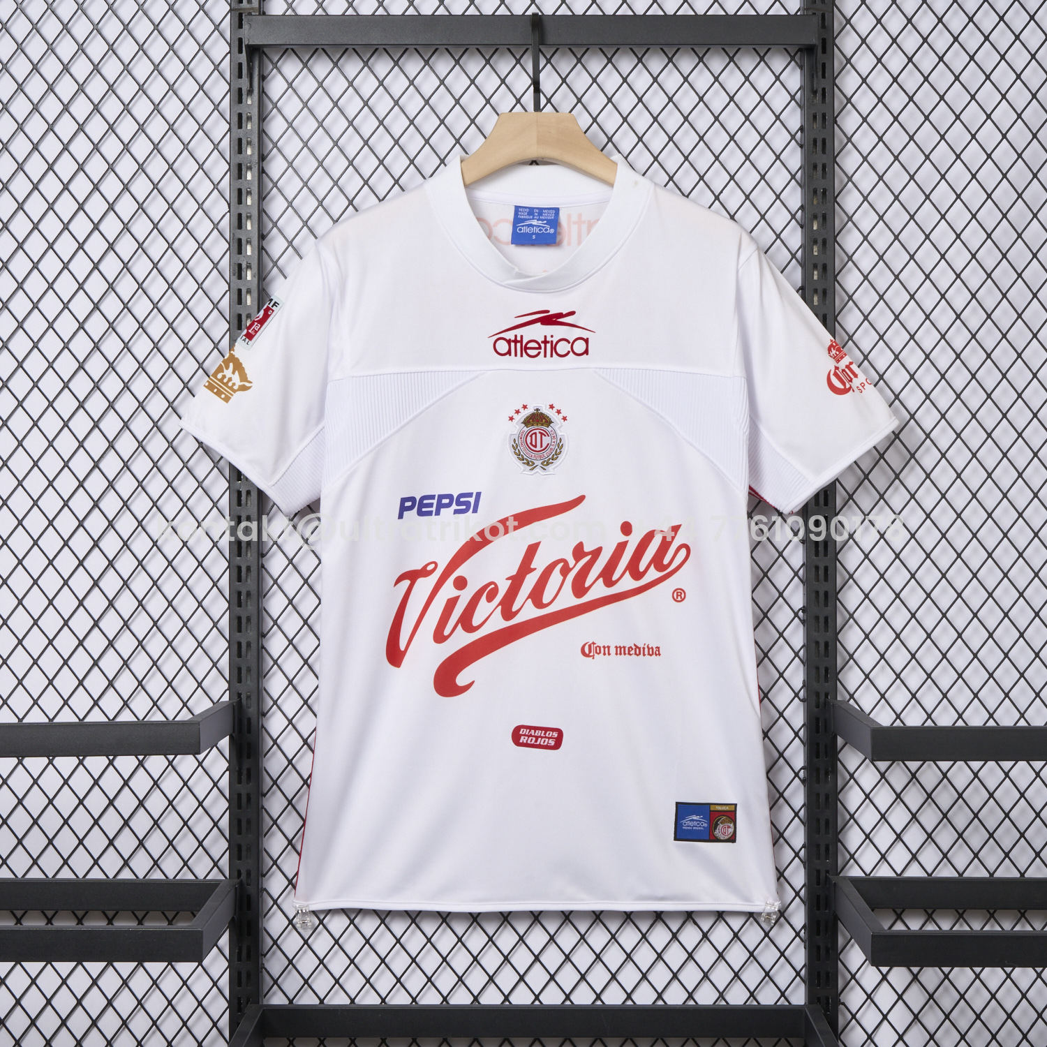 UltraTrikot-Retro Toluca 2000-01 Away Jersey