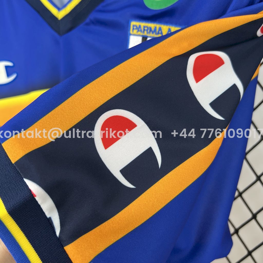 UltraTrikot-Retro Parma 2002-03 Home Jersey - Fans Version