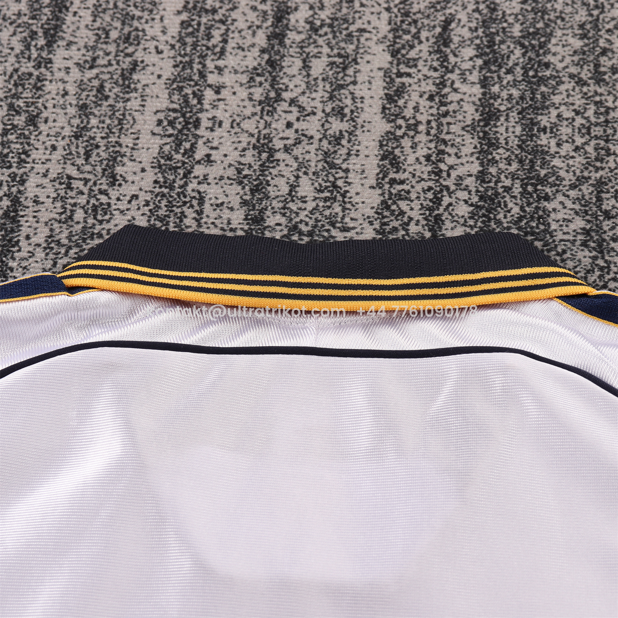 UltraTrikot-Retro Real Madrid 1998-00 Home Kids Kit