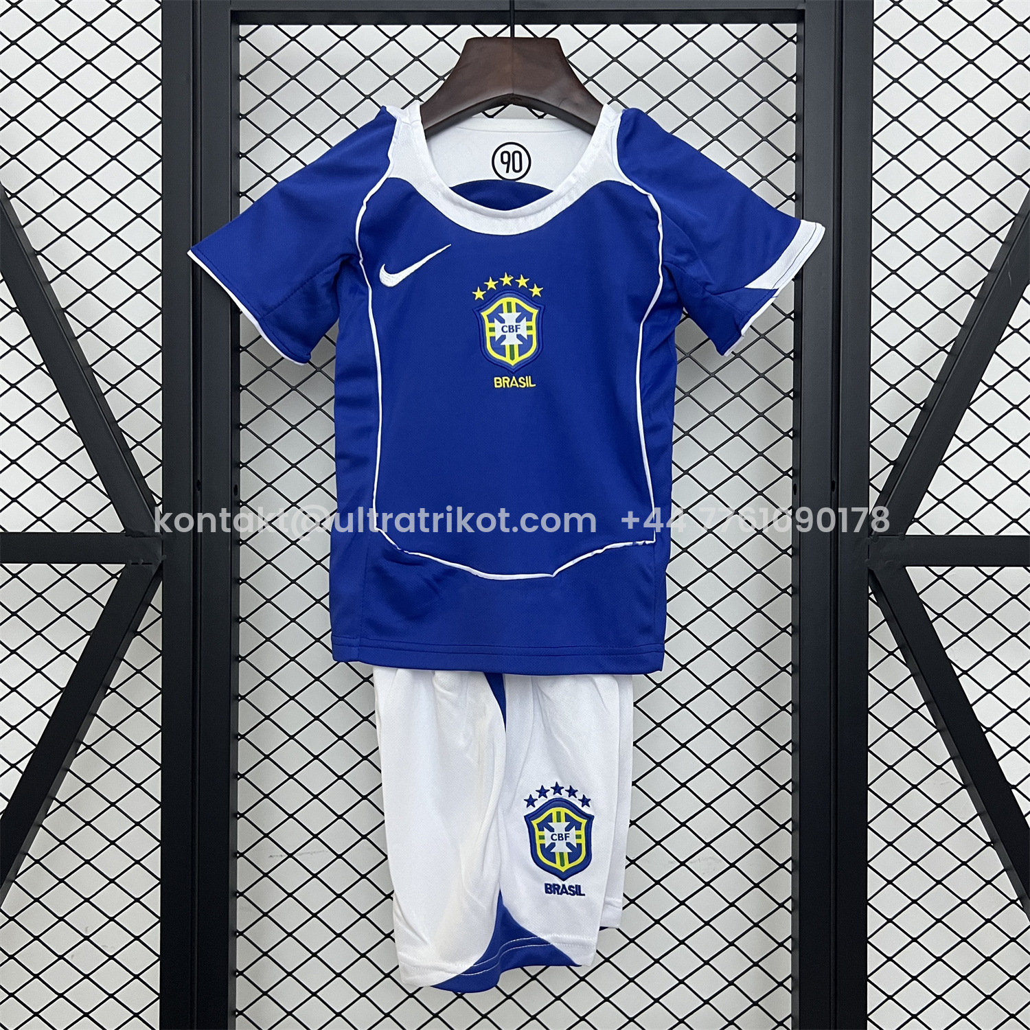 UltraTrikot-Retro Brazil 2004 Away Kids Kit