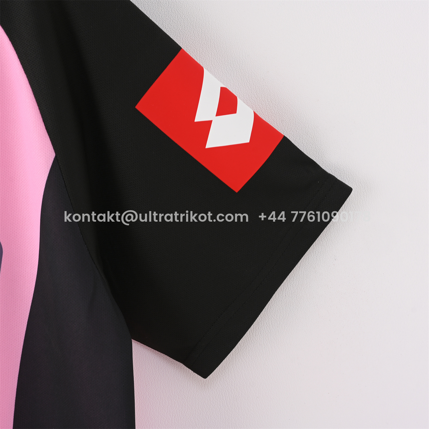 UltraTrikot-Retro Juventus 2002-03 Pink Goalkeeper Jersey
