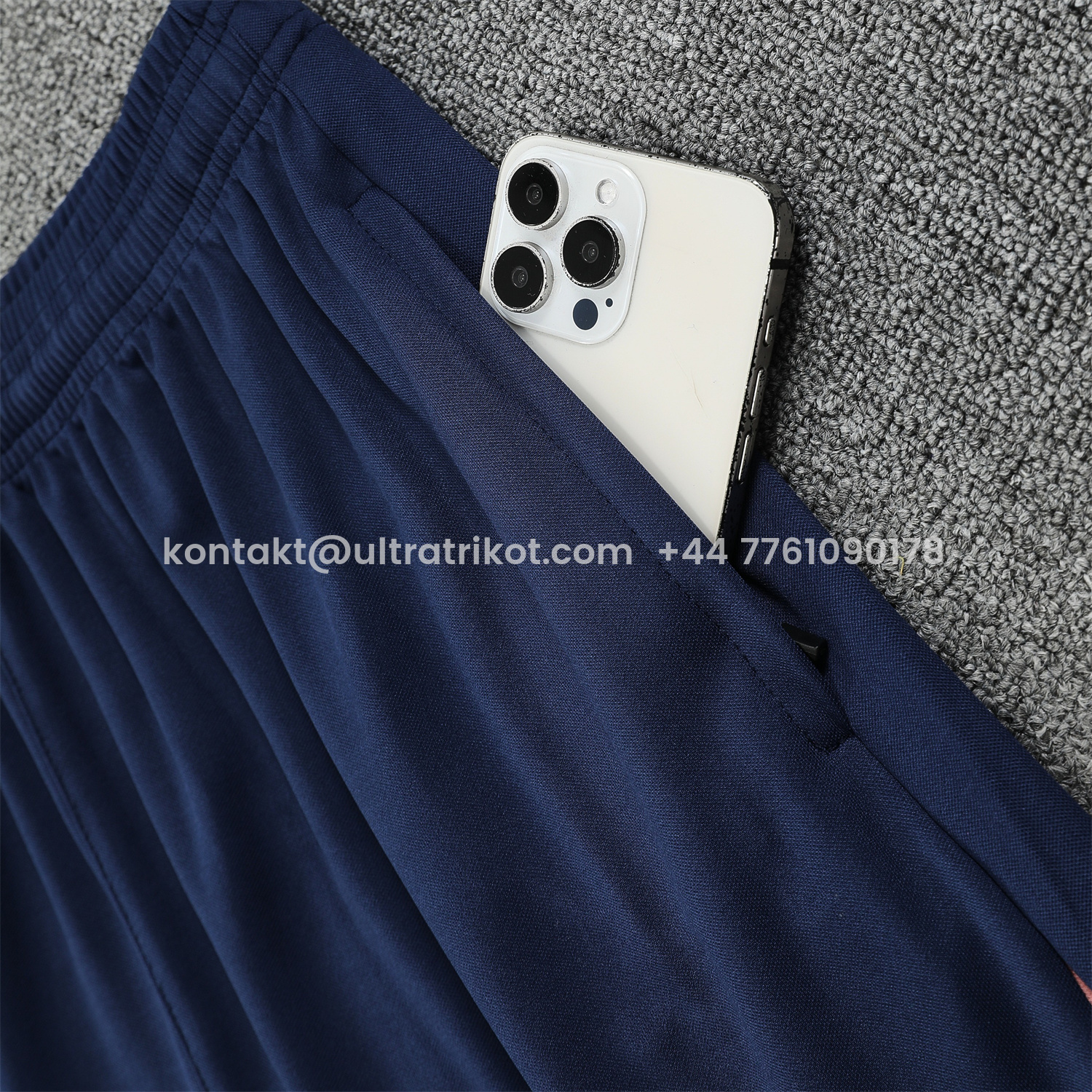 UltraTrikot-Barcelona 25-26 Vest Training Set - Cream Vest & Deep Blue Shorts