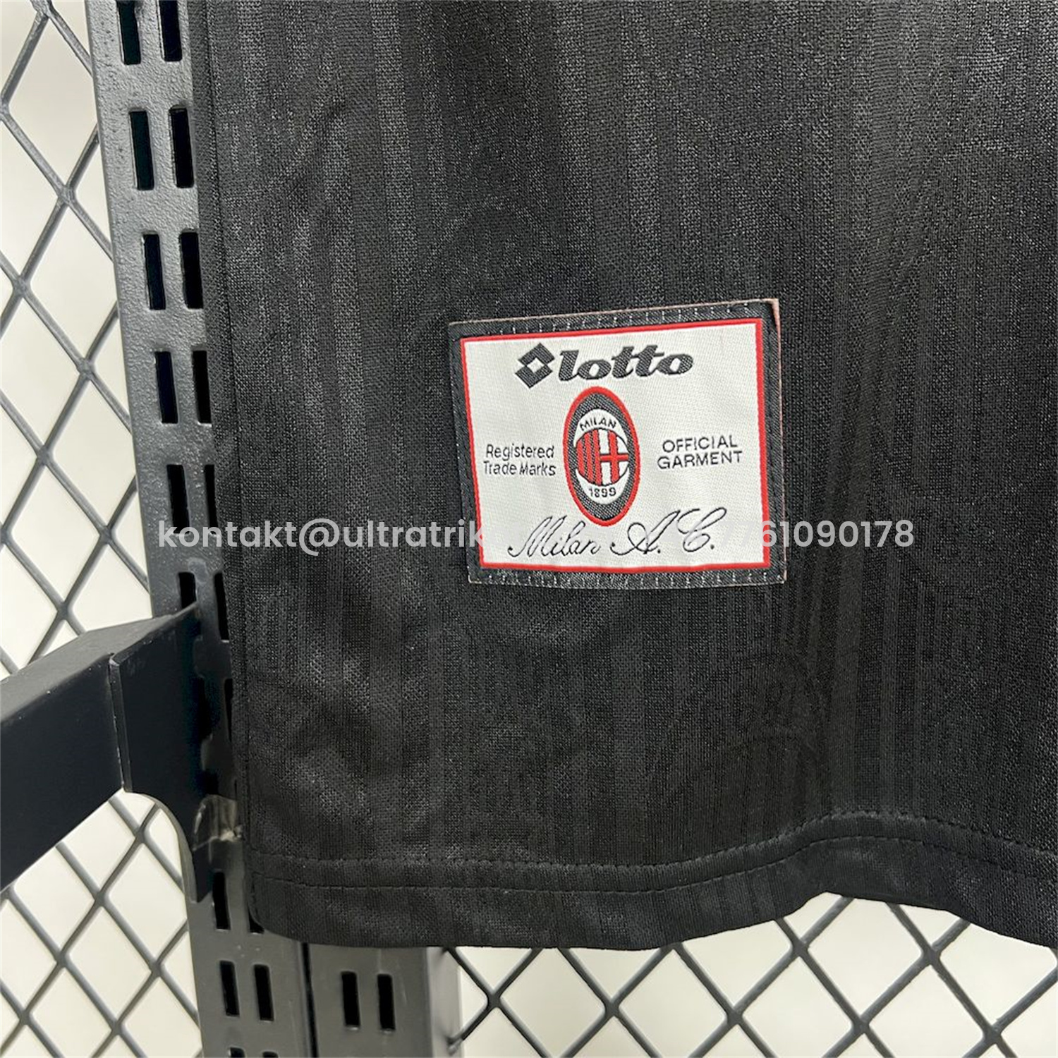 UltraTrikot-Retro AC Milan 1997-98 Fourth Jersey