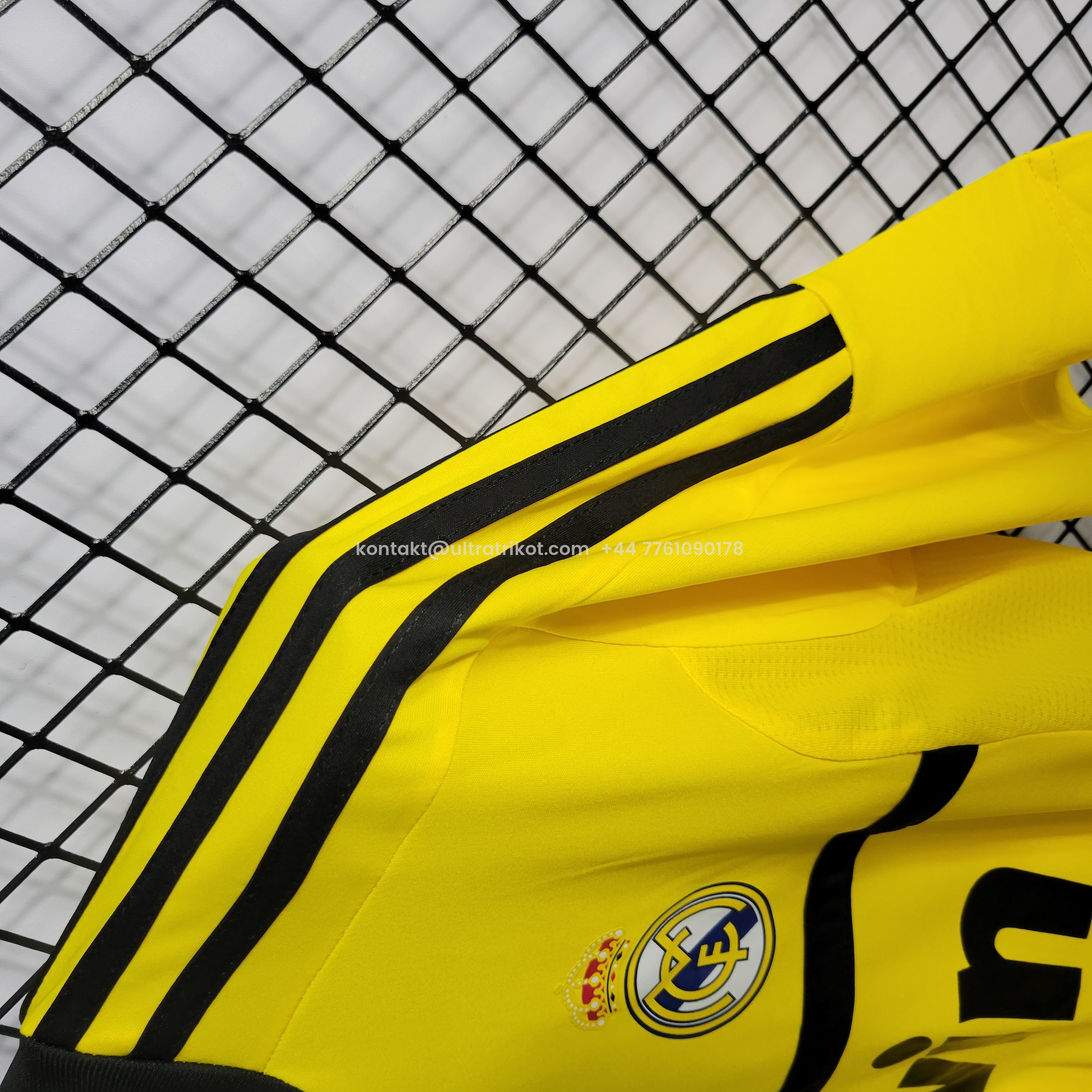 UltraTrikot-Retro Real Madrid 11-12 Yellow Goalkeeper Jersey