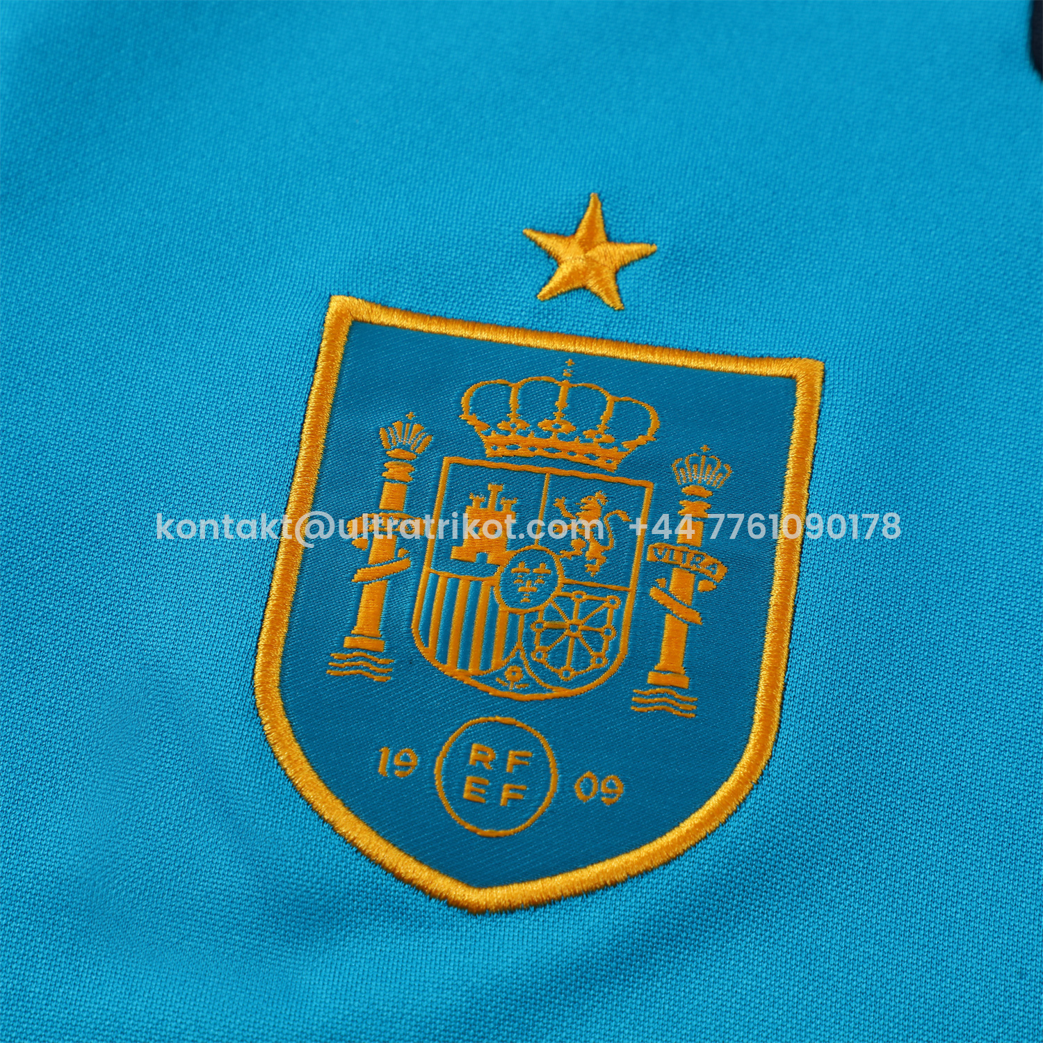 UltraTrikot-Spain 2026 Kids Long Sleeve Training Set - Light Blue Top & Pants