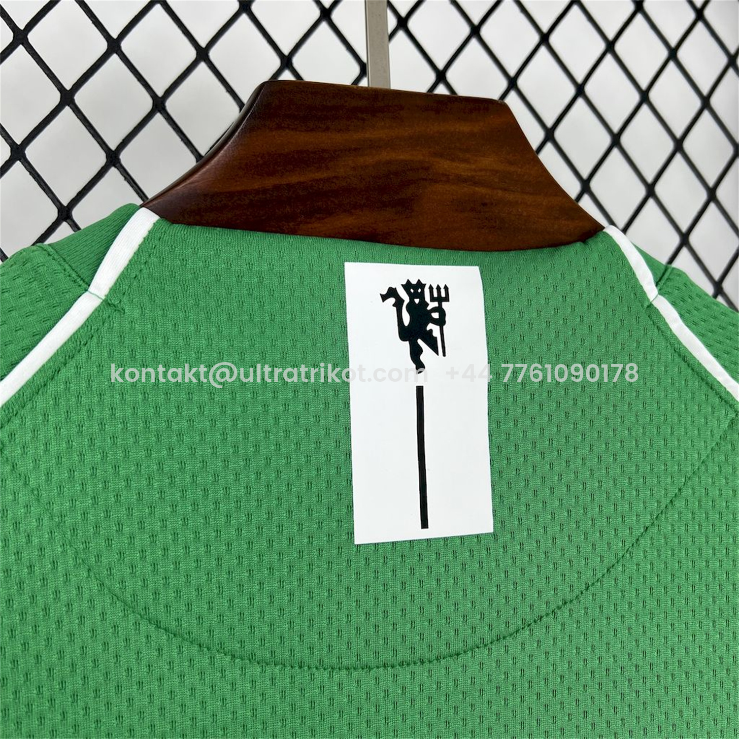 UltraTrikot-Retro Manchester United 2007-08 Green Goalkeeper Jersey