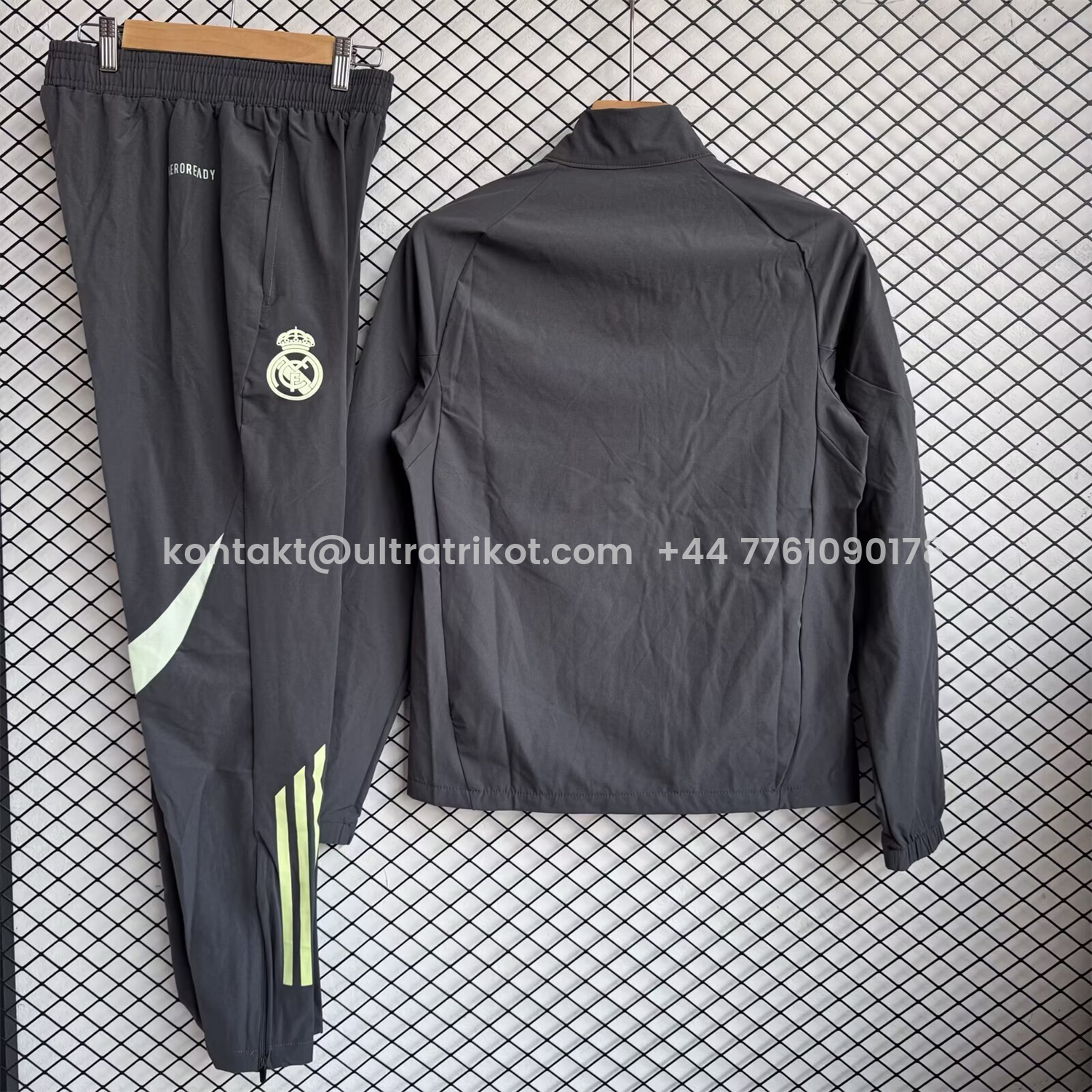 UltraTrikot-Real Madrid 25-26 Windbreaker Training Set - Green Grey Top and Pants