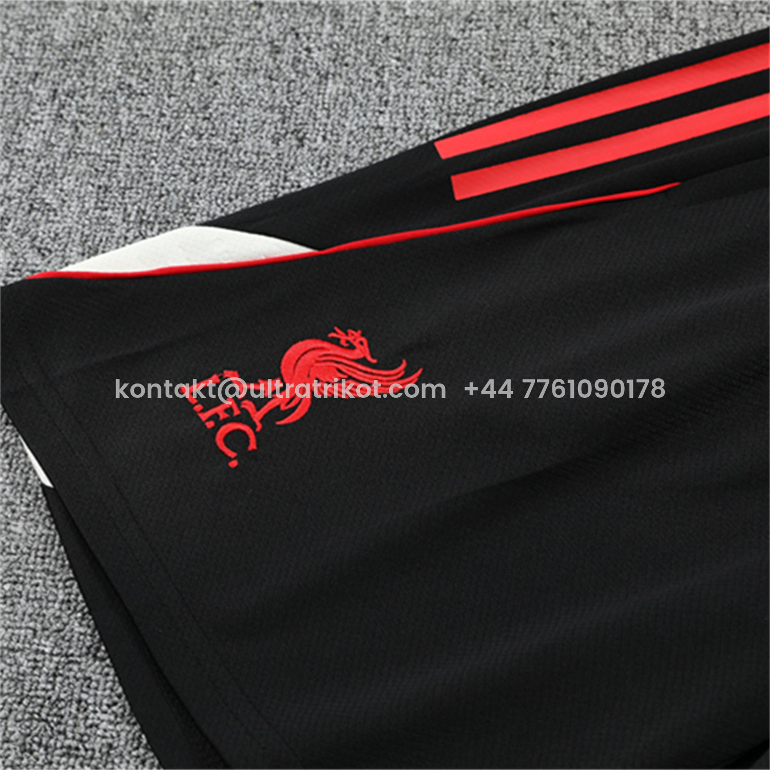 UltraTrikot-Liver.pool 25-26 Short-Sleeve Training Set - Black Top & Black Shorts