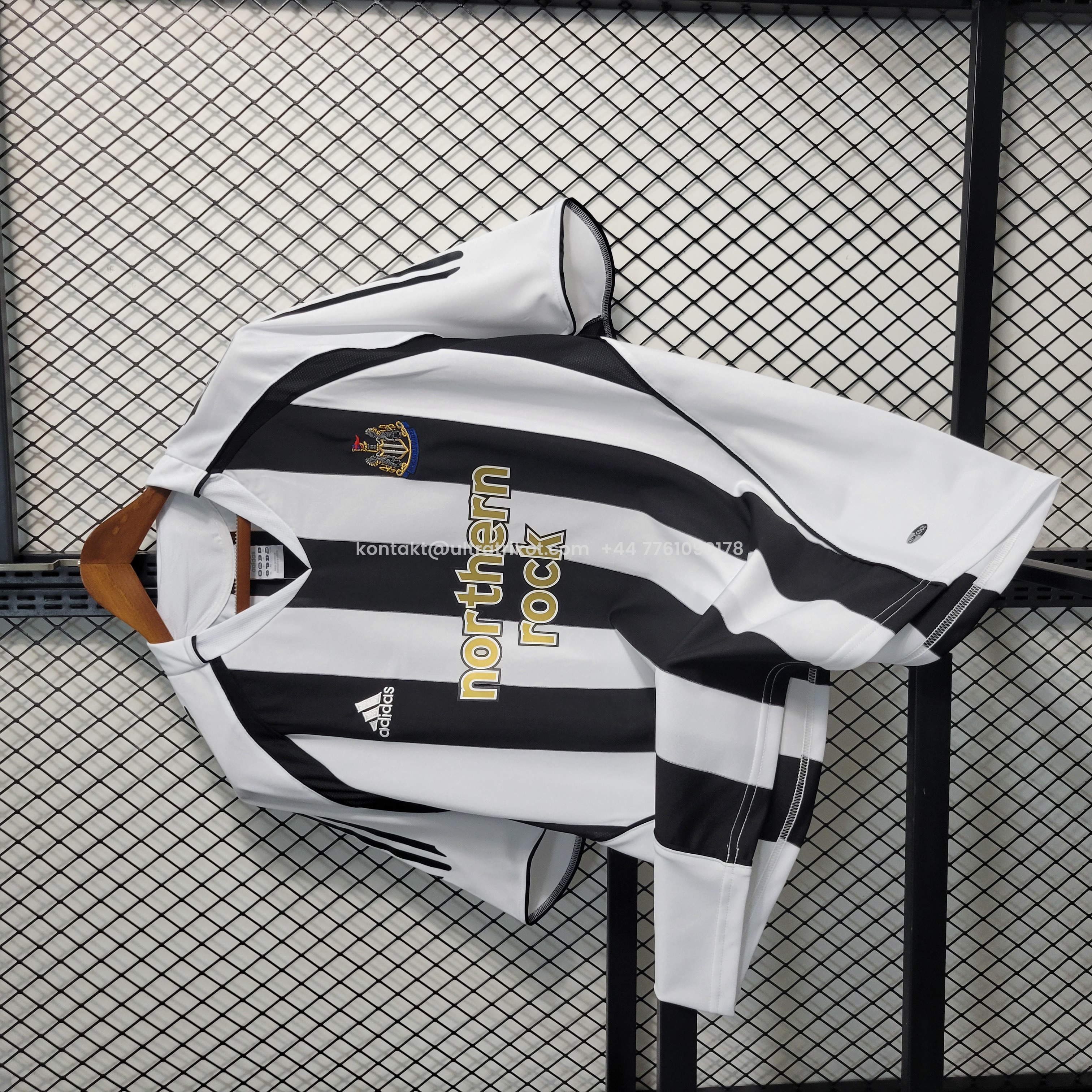 UltraTrikot-Retro Newcastle United 04-06 Home Stadium Jersey