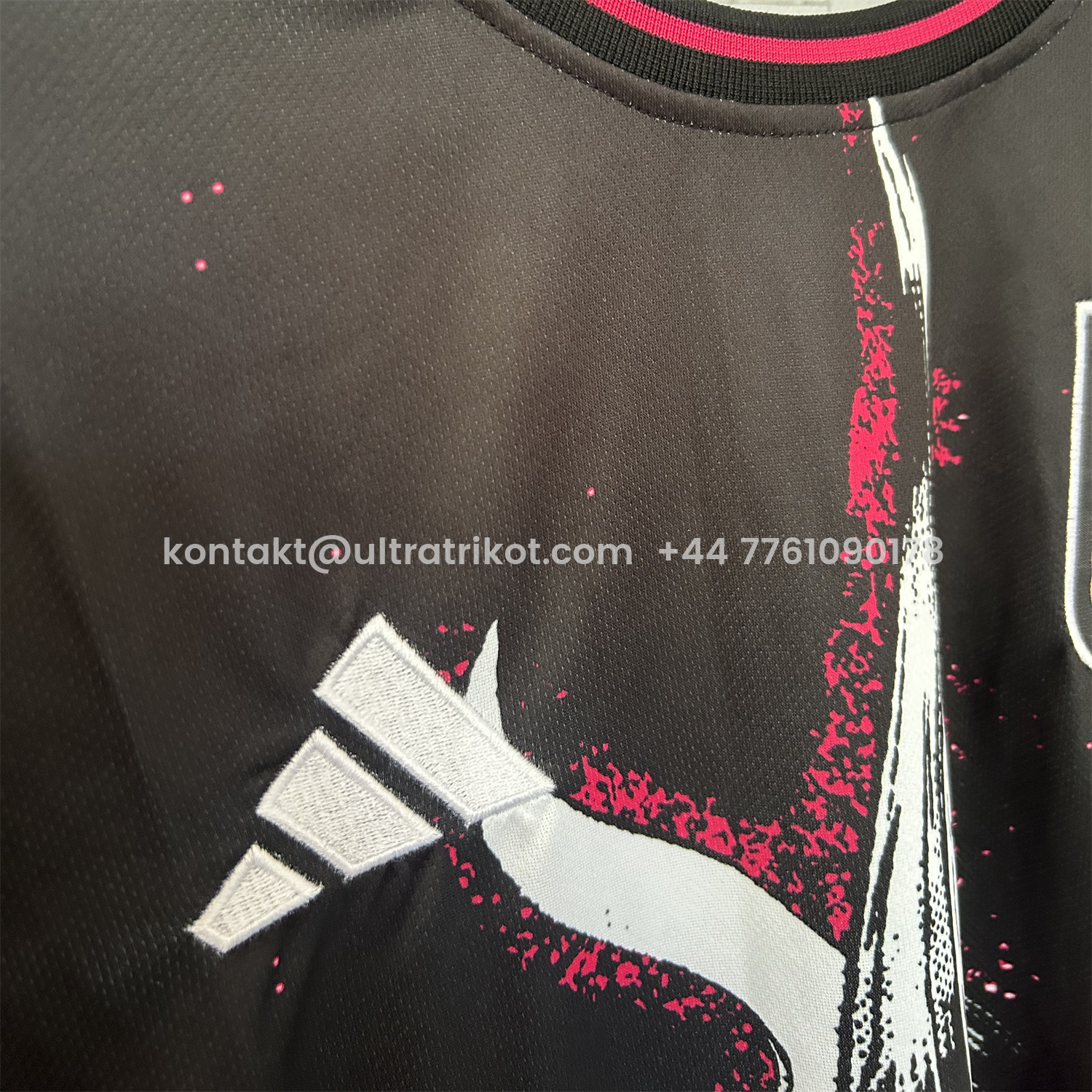 UltraTrikot-Japan 25-26 Red Ghost Face Mask Black Special Jersey - Fans Version