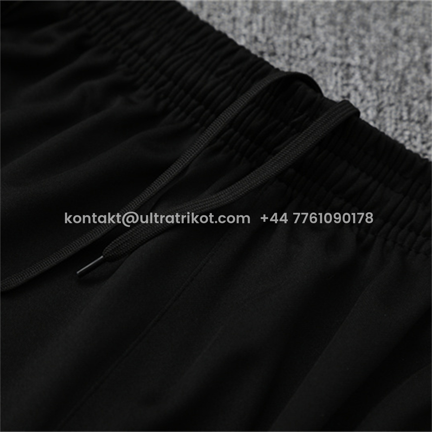 UltraTrikot-Liver.pool 25-26 Kids Long Sleeve Training Set - White Top & Black Pants