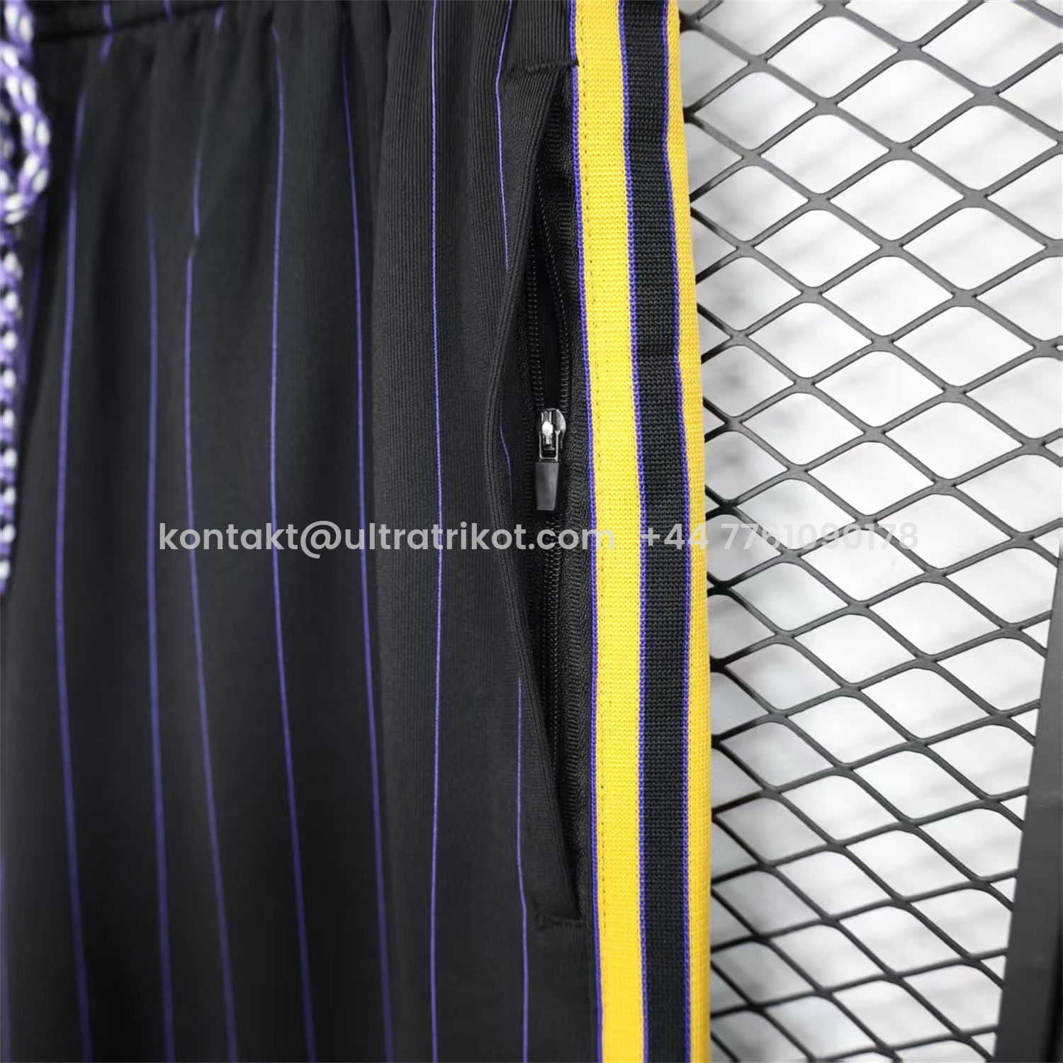 UltraTrikot-Manchester United 25-26 Trefoil Black Travel Shorts - Player Version