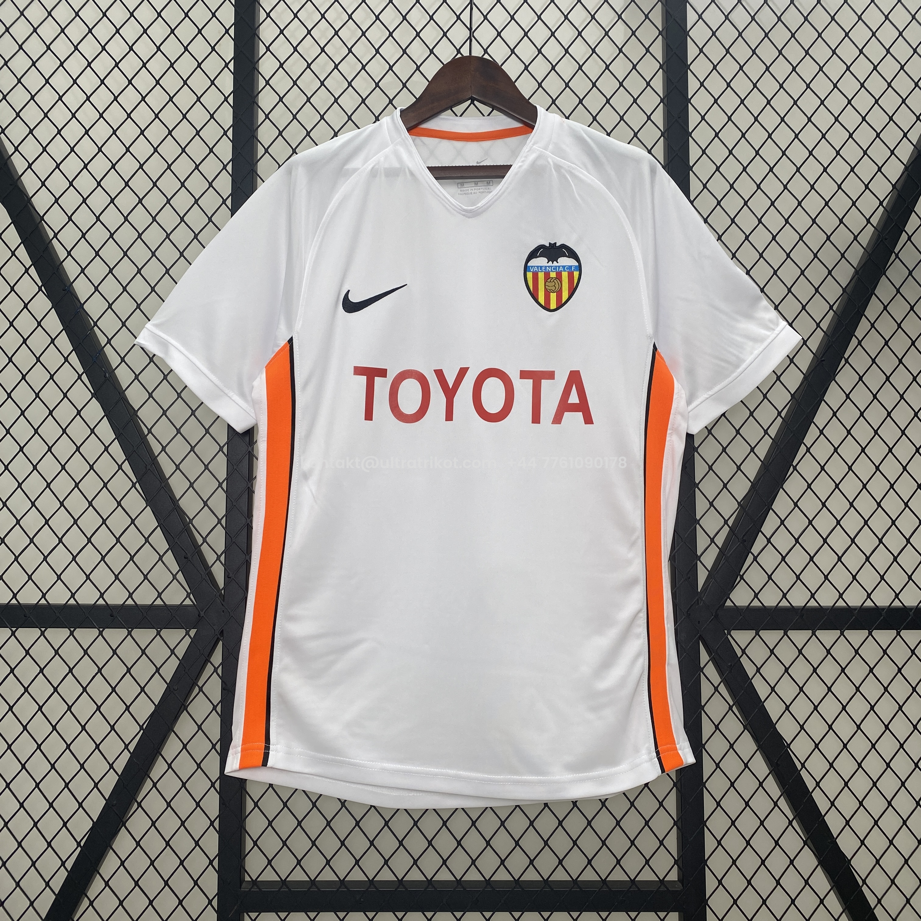UltraTrikot-Retro Valencia 2006-07 Home Jersey