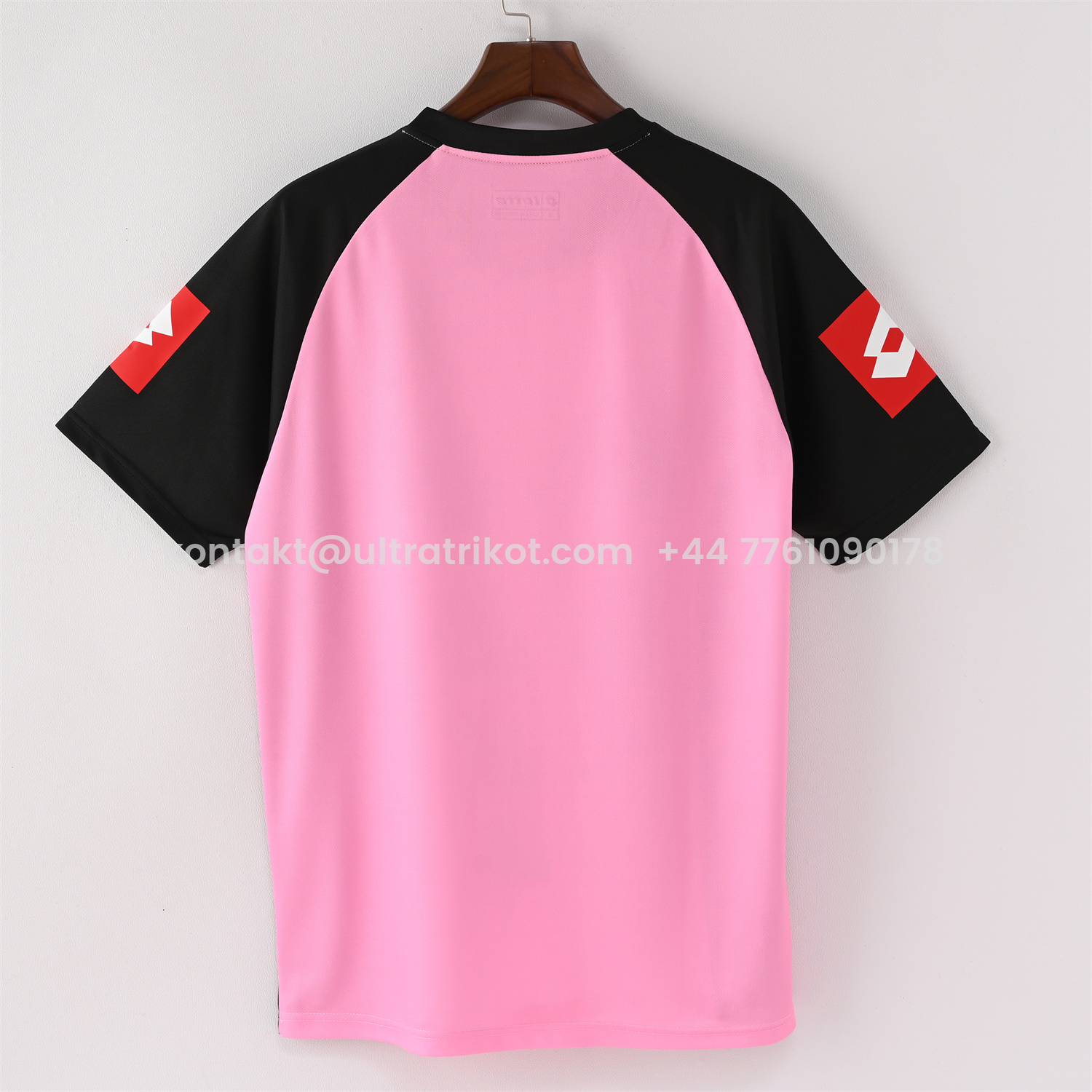 UltraTrikot-Retro Juventus 2002-03 Pink Goalkeeper Jersey