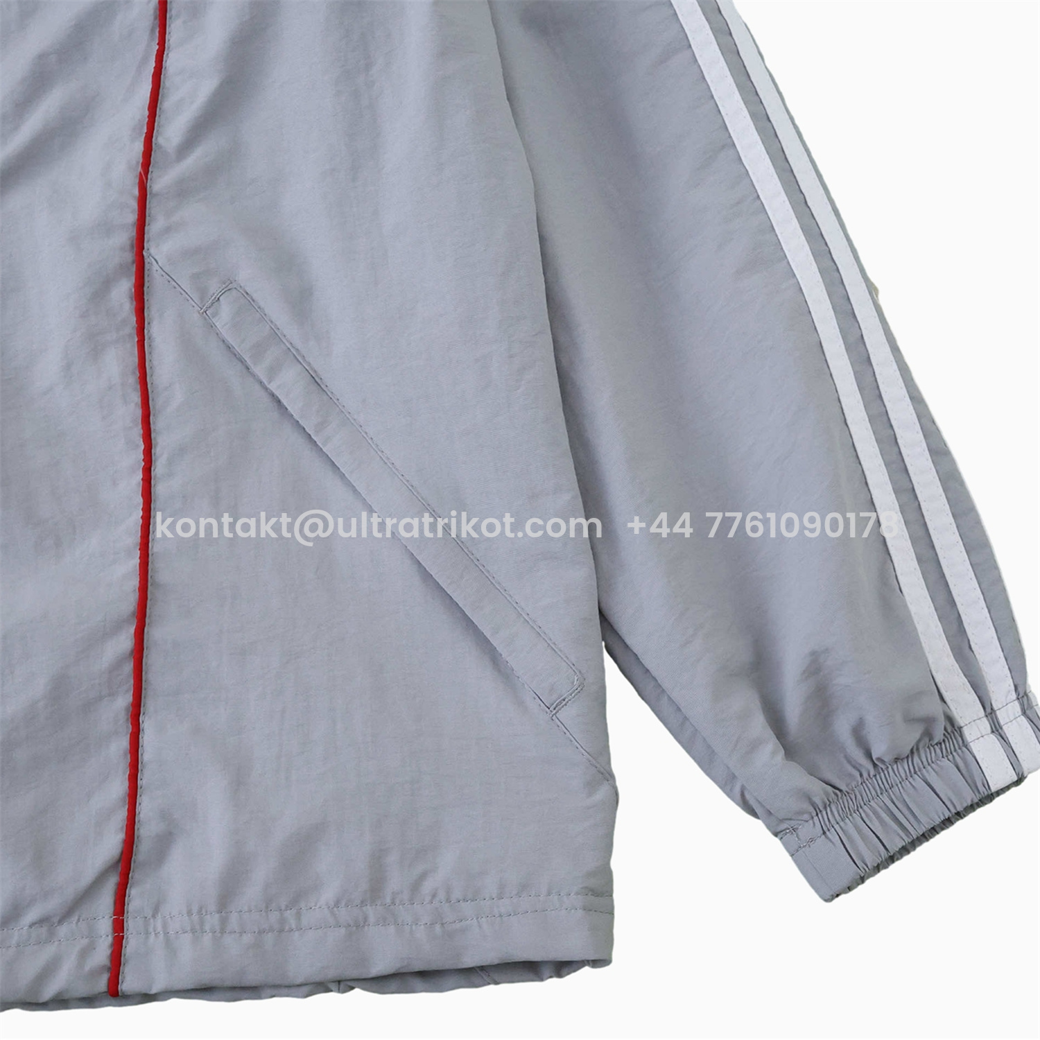 UltraTrikot-Bayern Munich 25-26 Grey Throwback Windbreaker Jacket - Grey