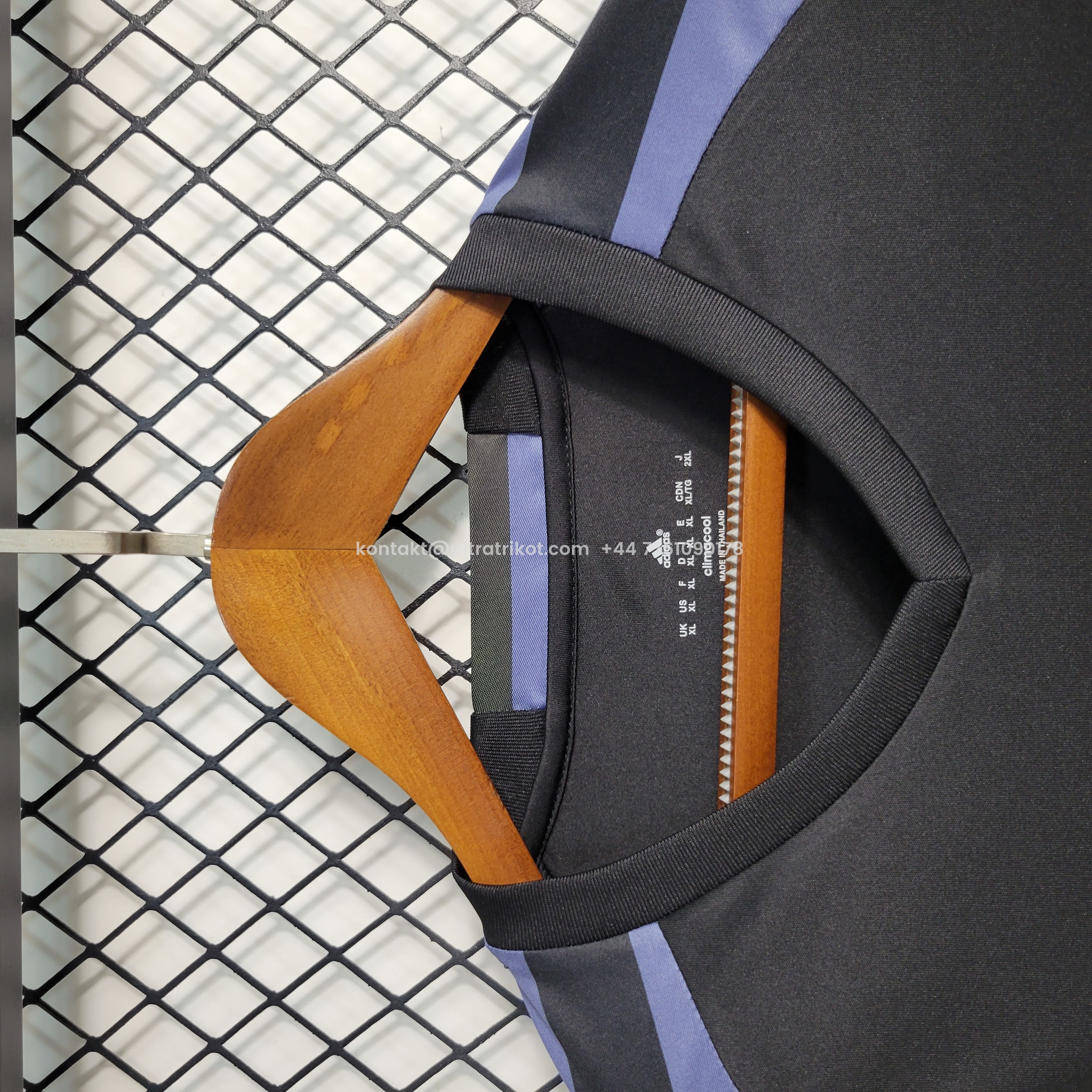 UltraTrikot-Retro Real Madrid 16-17 Third Long Sleeve Jersey