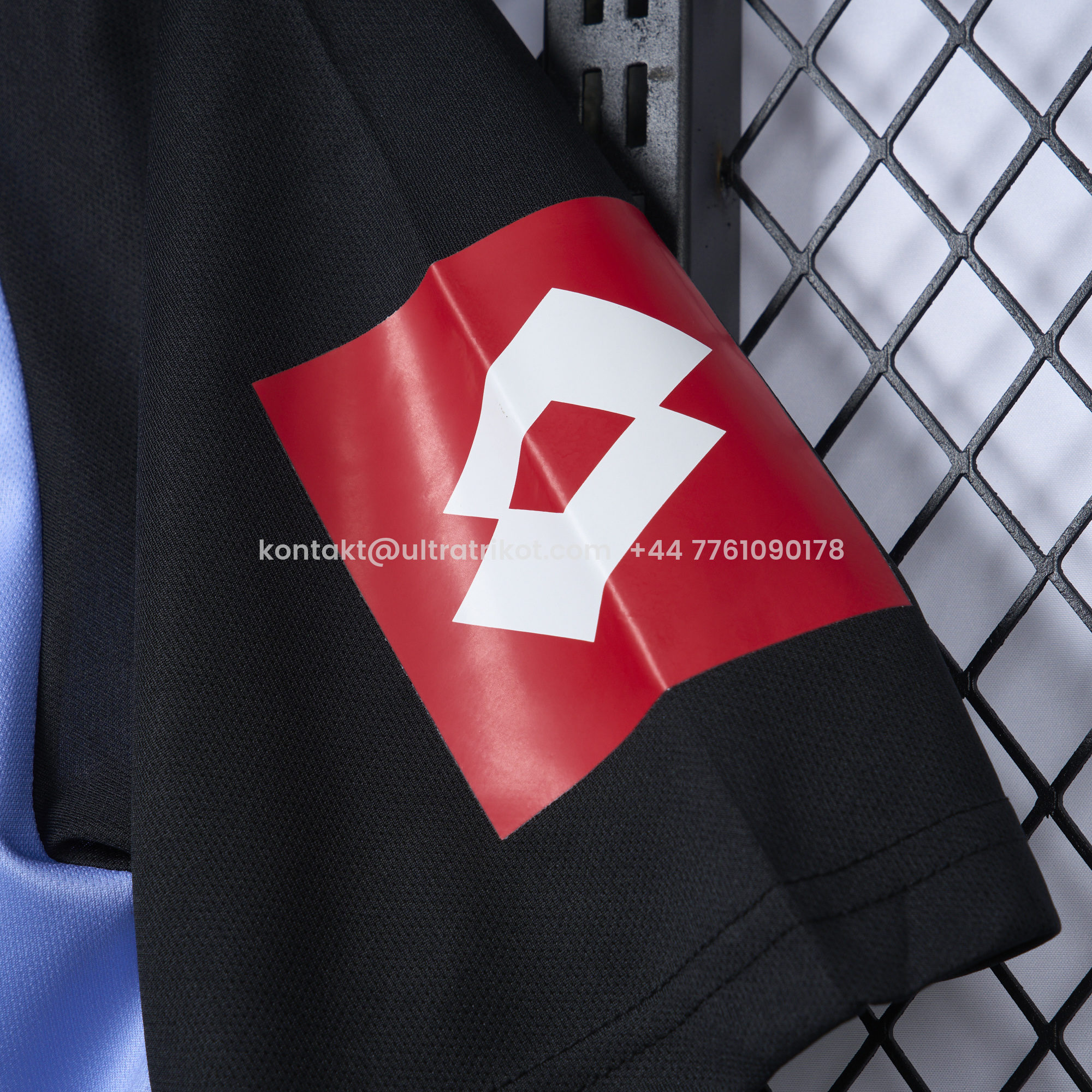 UltraTrikot-Retro Juventus 2002-03 Blue Goalkeeper Jersey