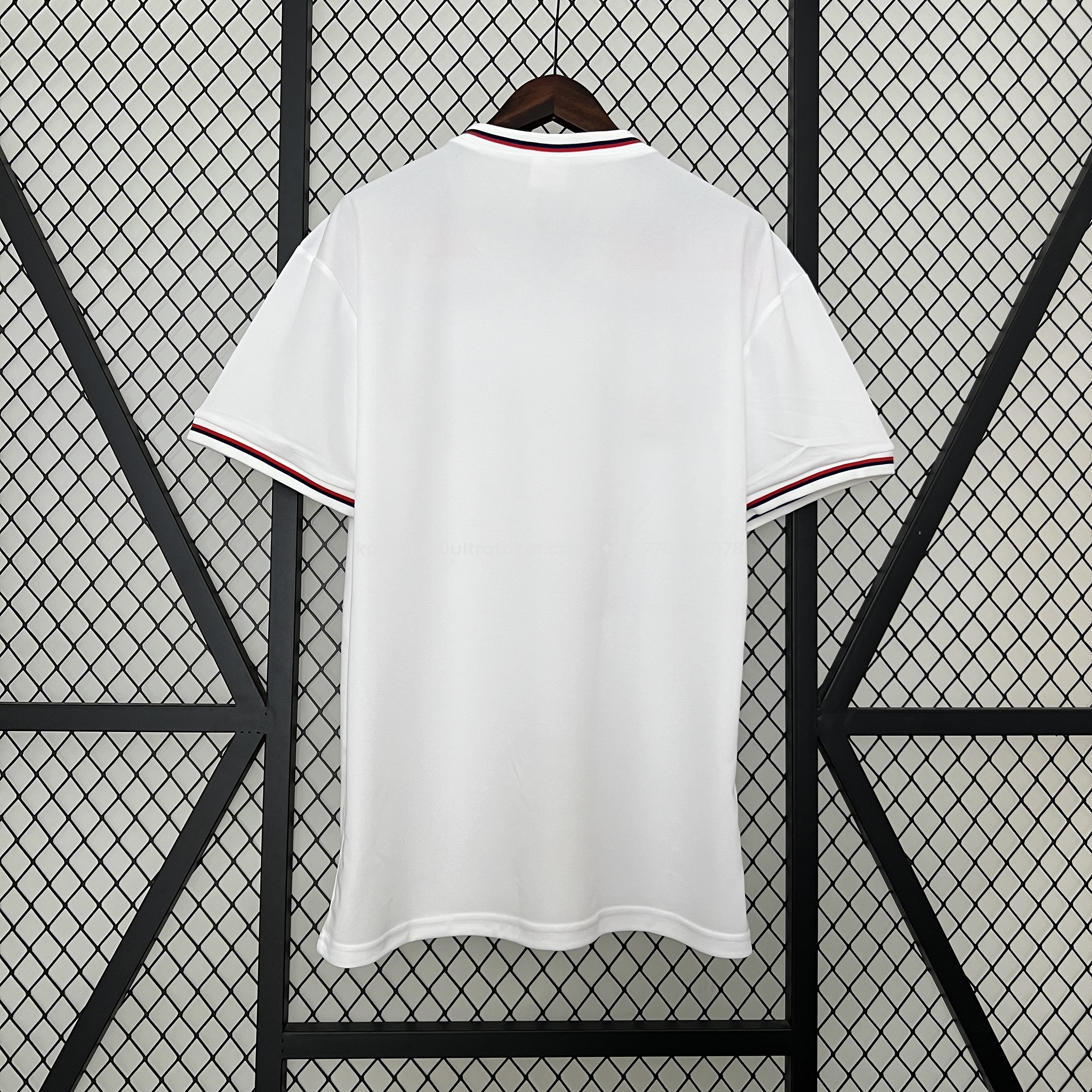 UltraTrikot-Retro England 1982 Home Stadium Jersey