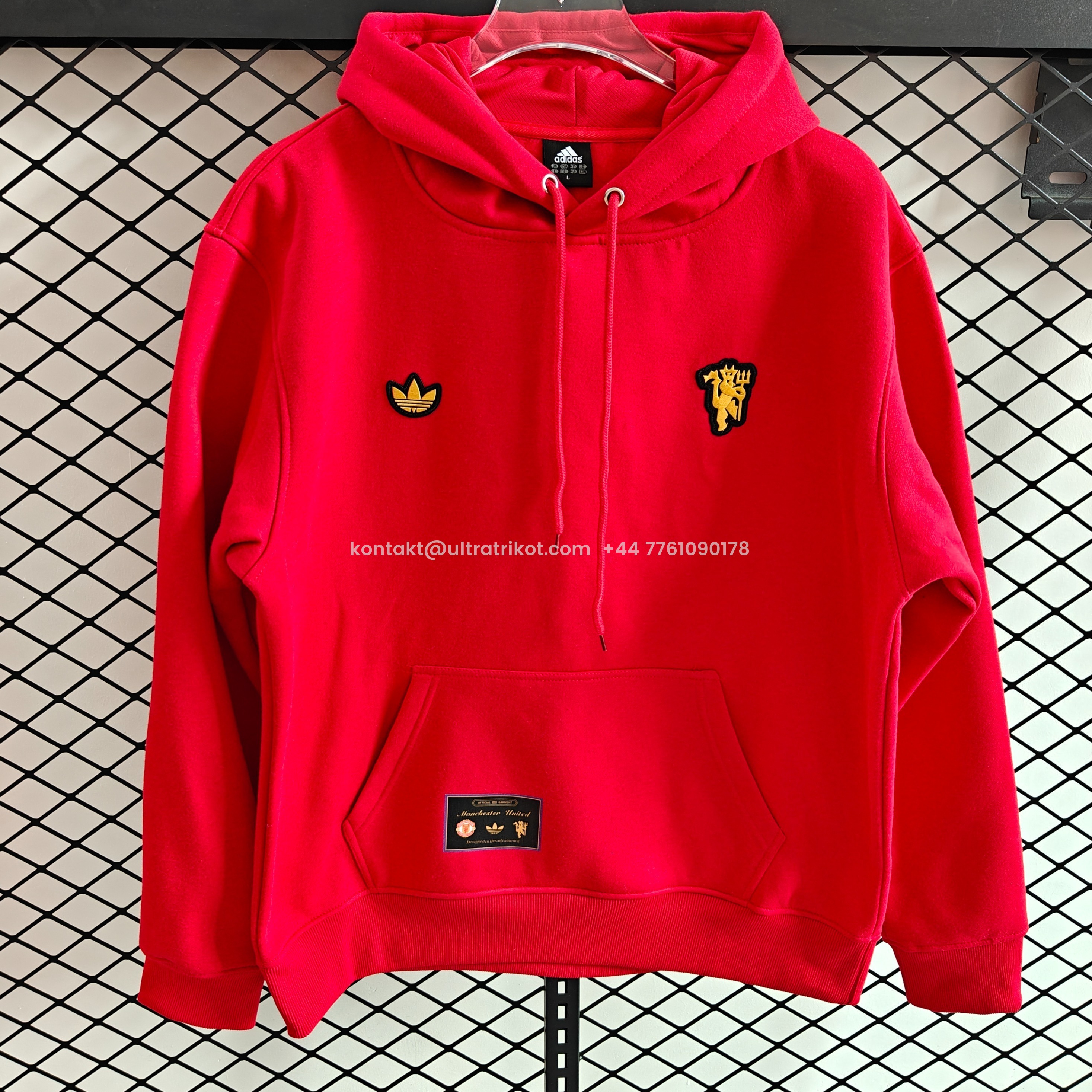 UltraTrikot-Manchester United 25-26 Originals Terrace Icon Unisex Pullover Hoodie with Yellow Logo