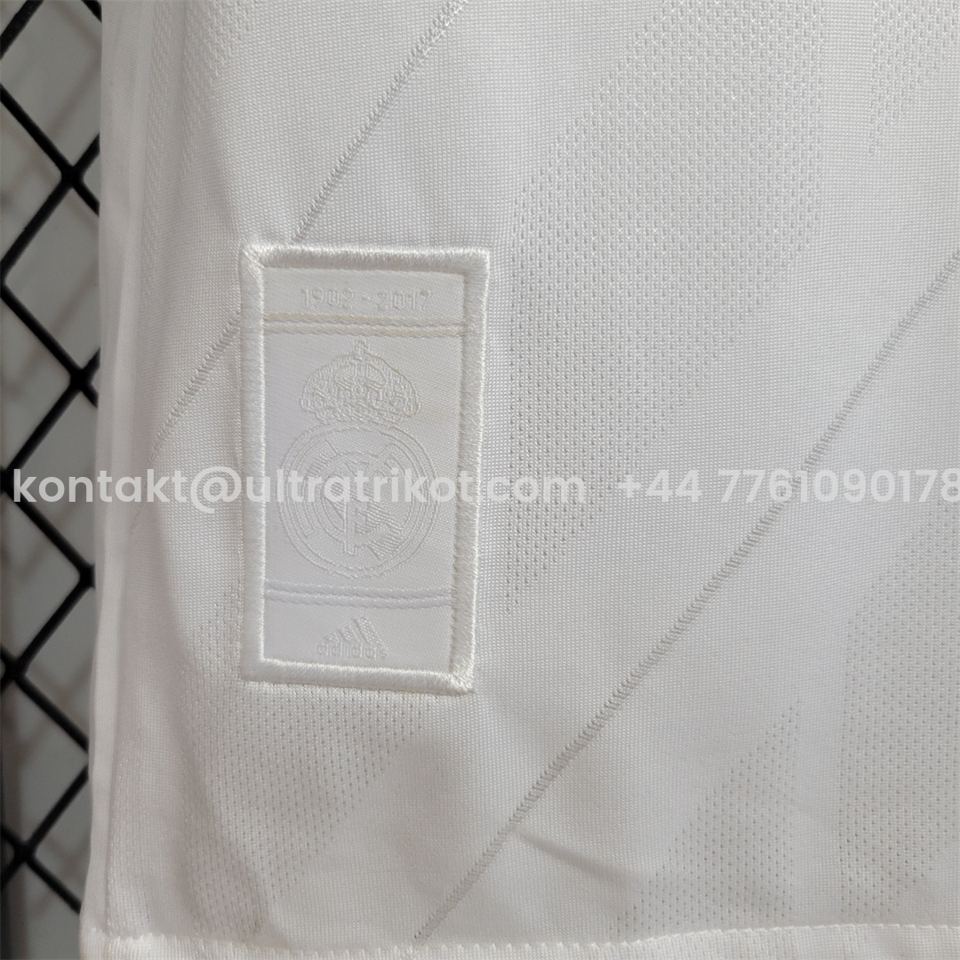 UltraTrikot-Retro Real Madrid 17-18 Home Jersey - with Champions League Final Final