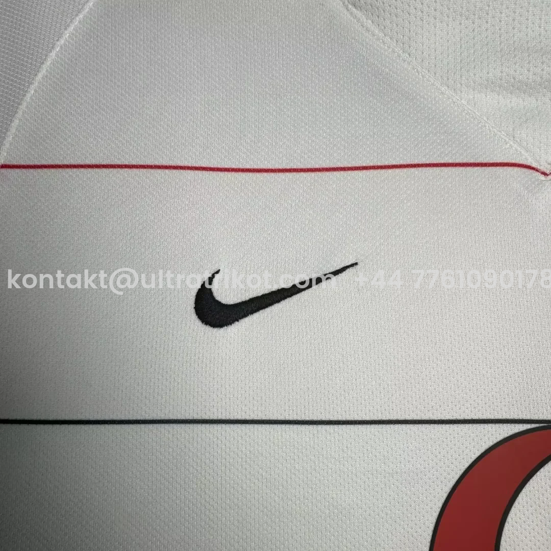 UltraTrikot-Retro Manchester United 03-05 Third Jersey