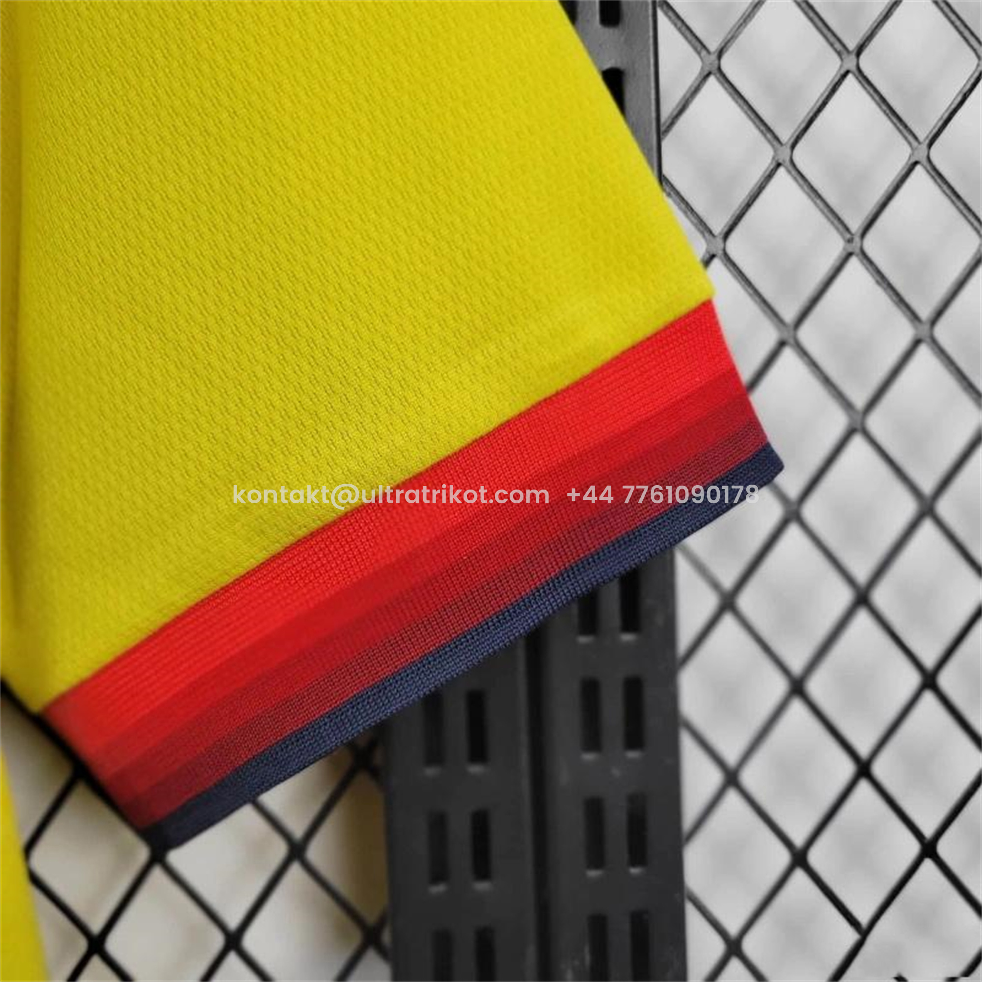 UltraTrikot-Retro Liver.pool 1997-99 Third Jersey