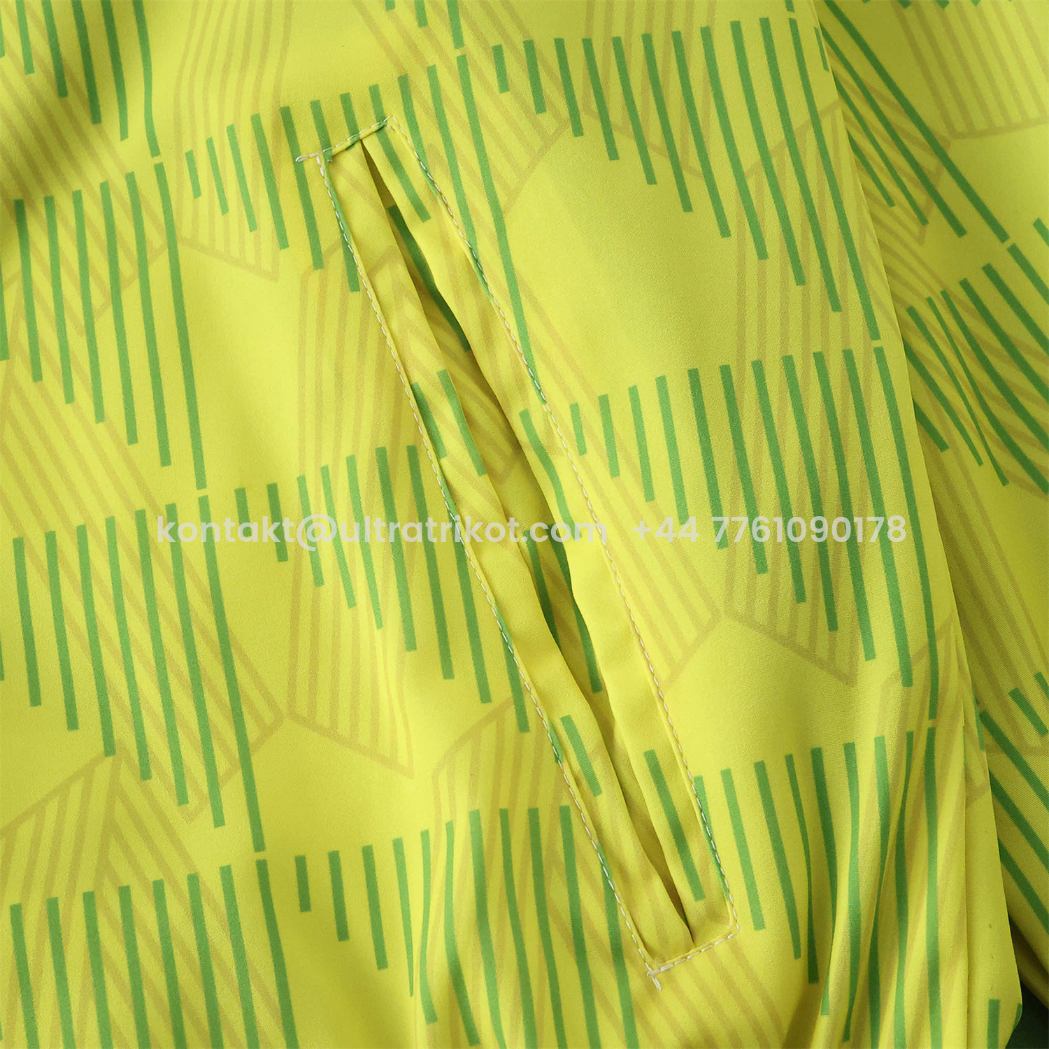 UltraTrikot-Newcastle United 24-25 Retro Style Double Sided Reversible Windbreaker - Green & Yellow