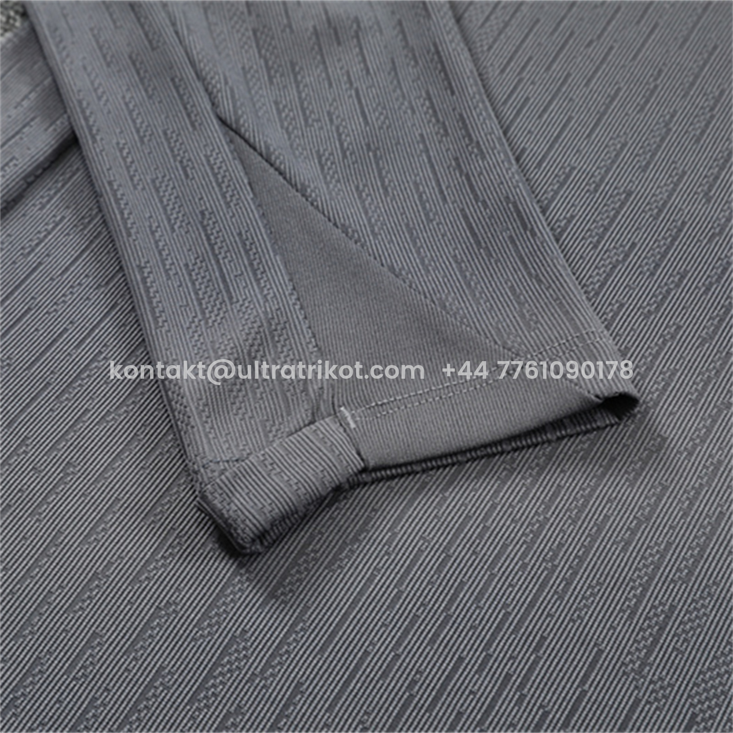 UltraTrikot-Barcelona 25-26 Long Sleeve Training Set - Grey Top & Black Pants