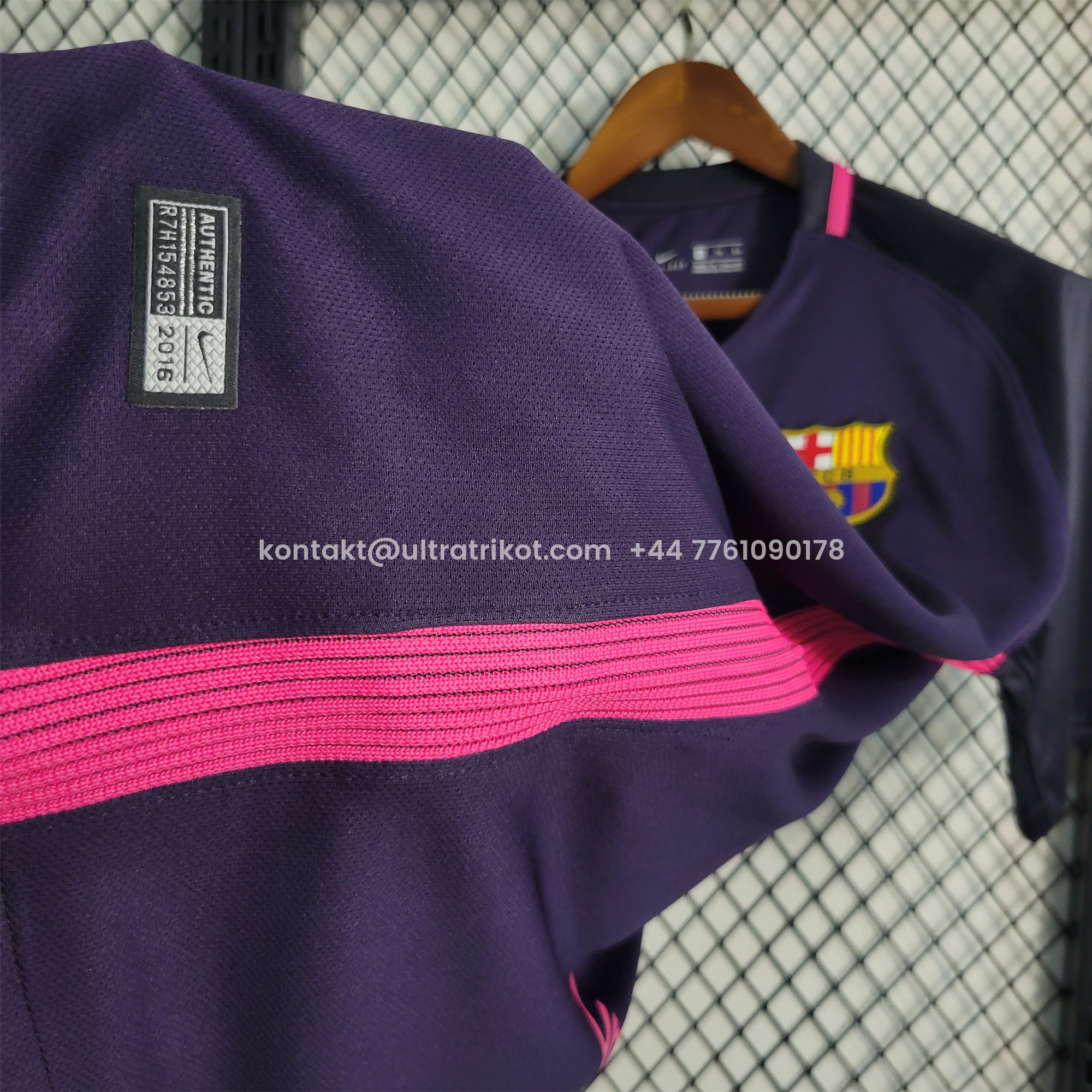 UltraTrikot-Retro Barcelona 16-17 Away Stadium Jersey