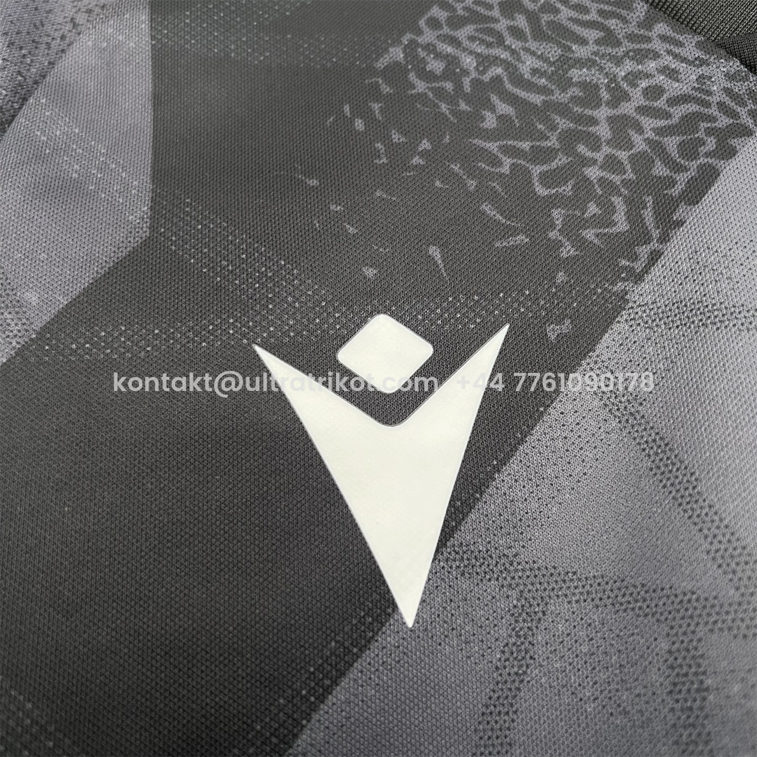 UltraTrikot-Guimarães 25-26 Away Kids Kit