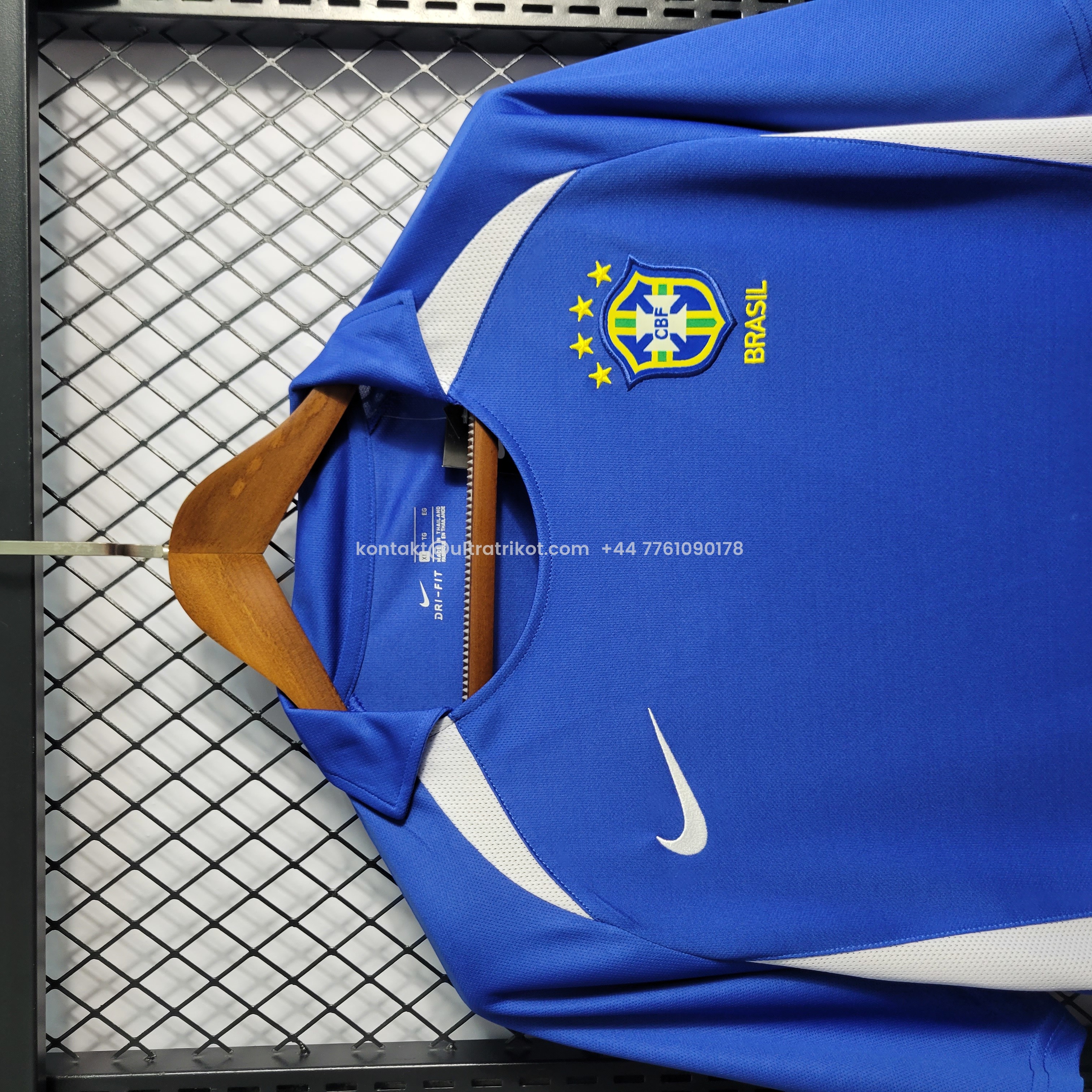 UltraTrikot-Retro Brazil 2002 Away Stadium Jersey