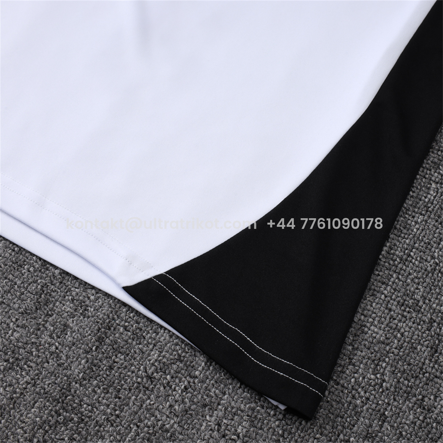 UltraTrikot-Liver.pool 25-26 Vest Training Set - White Vest & Black Shorts