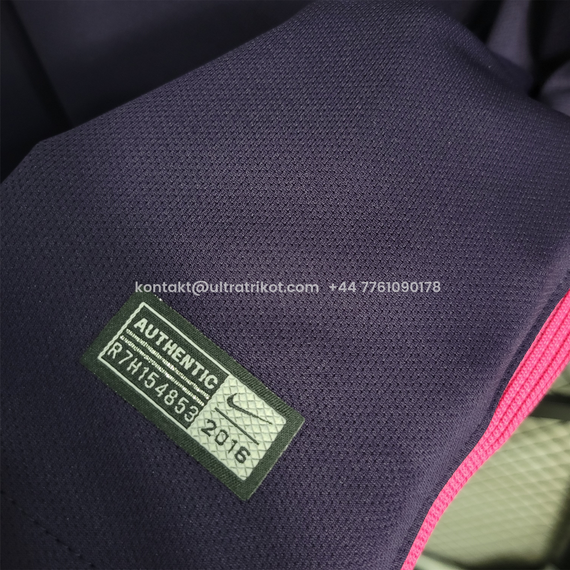 UltraTrikot-Retro Barcelona 16-17 Away Stadium Jersey