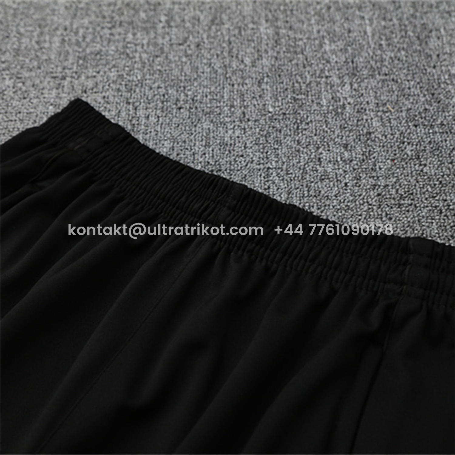 UltraTrikot-Liver.pool 25-26 Kids Long Sleeve Training Set - White Top & Black Pants