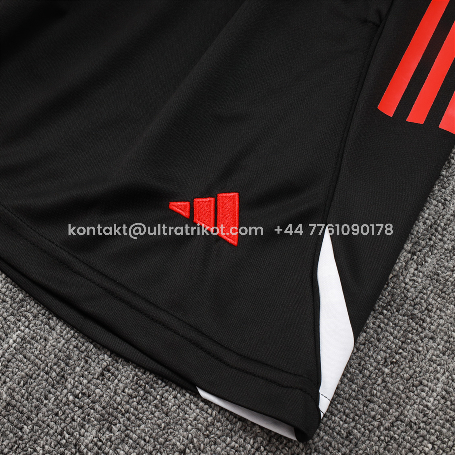 UltraTrikot-Liver.pool 25-26 Vest Training Set - Black Vest & Black Shorts