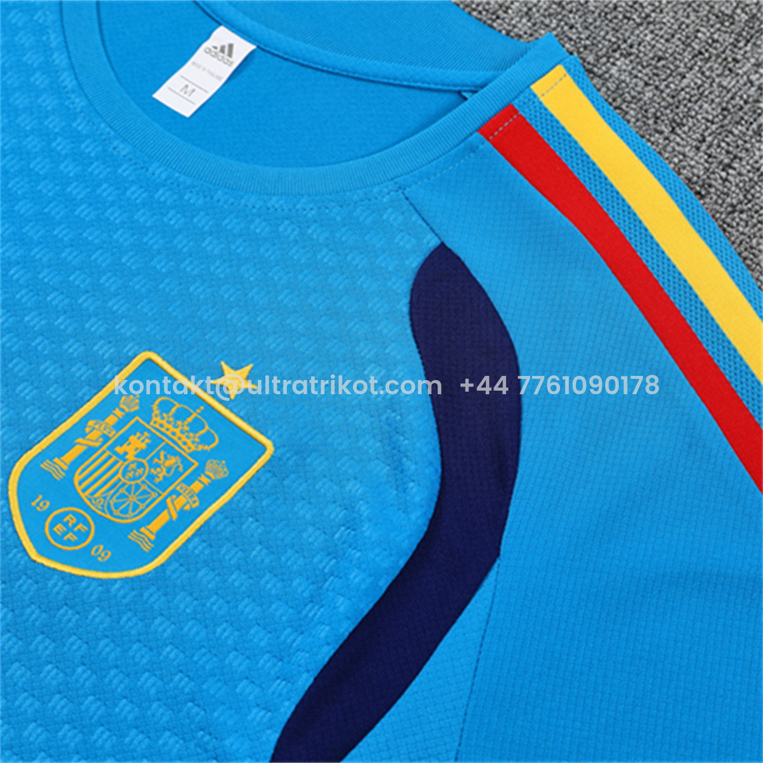 UltraTrikot-Spain 2026 Short-Sleeve Training Set - Lake Blue Top & Shorts