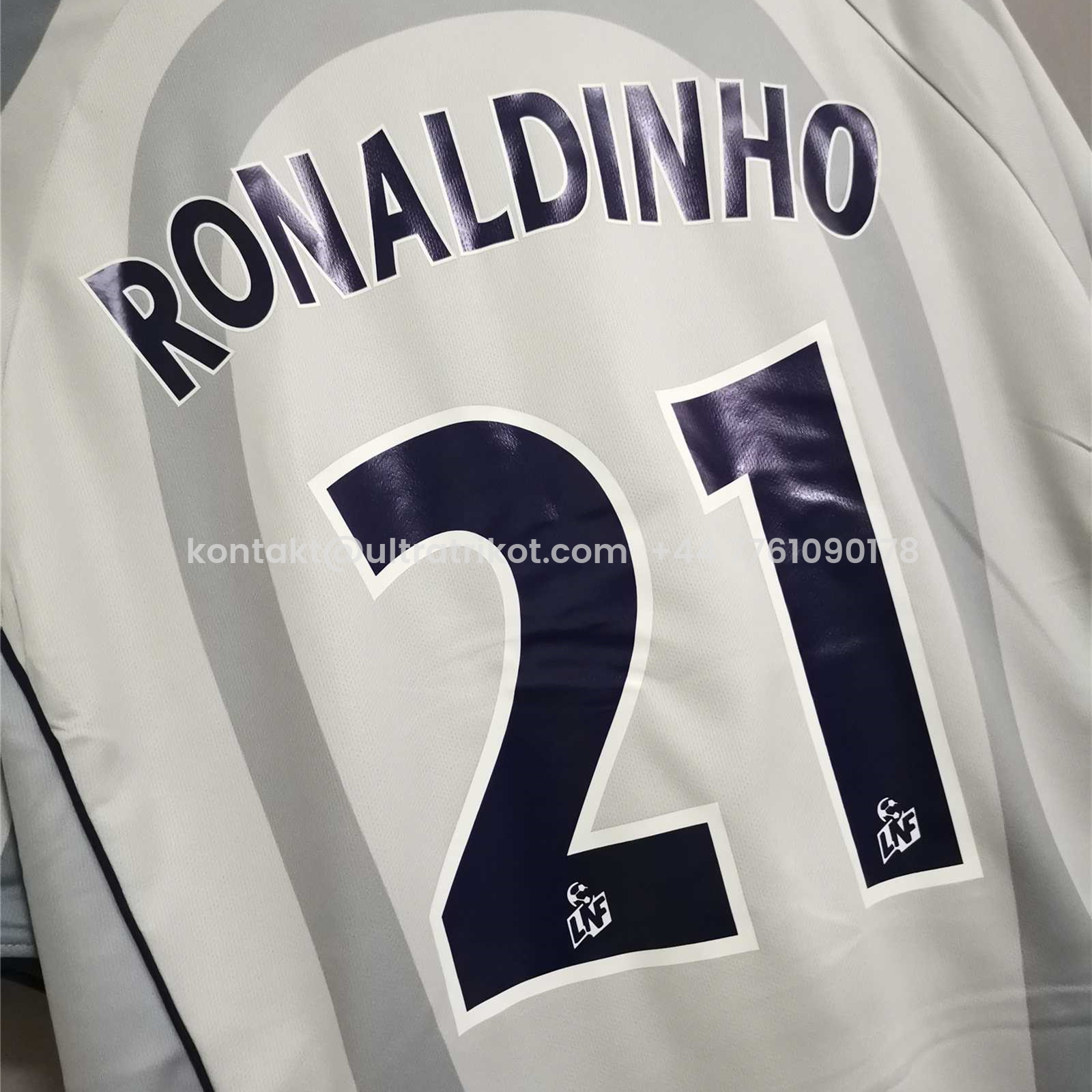 UltraTrikot-Retro Paris Saint-Germain PSG 2001-02 Away Jersey