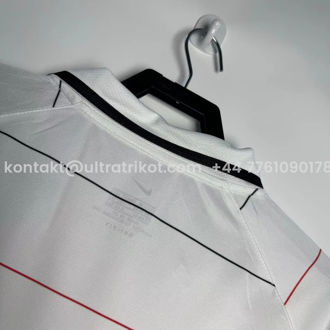 UltraTrikot-Retro Manchester United 03-05 Third Jersey