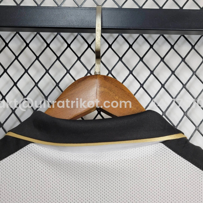 UltraTrikot-Retro Manchester United 01-02 100th Anniversary Special Edition Jersey - White & Gold