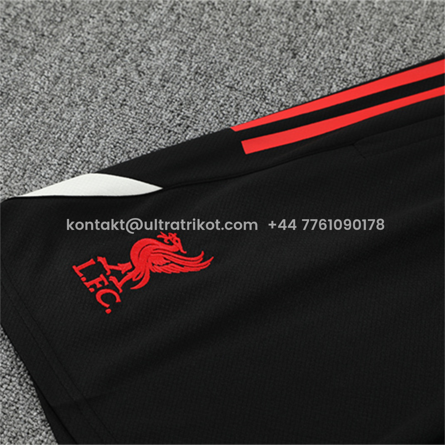 UltraTrikot-Liver.pool 25-26 Kids Short-Sleeve Training Set - Red Top & Black Shorts