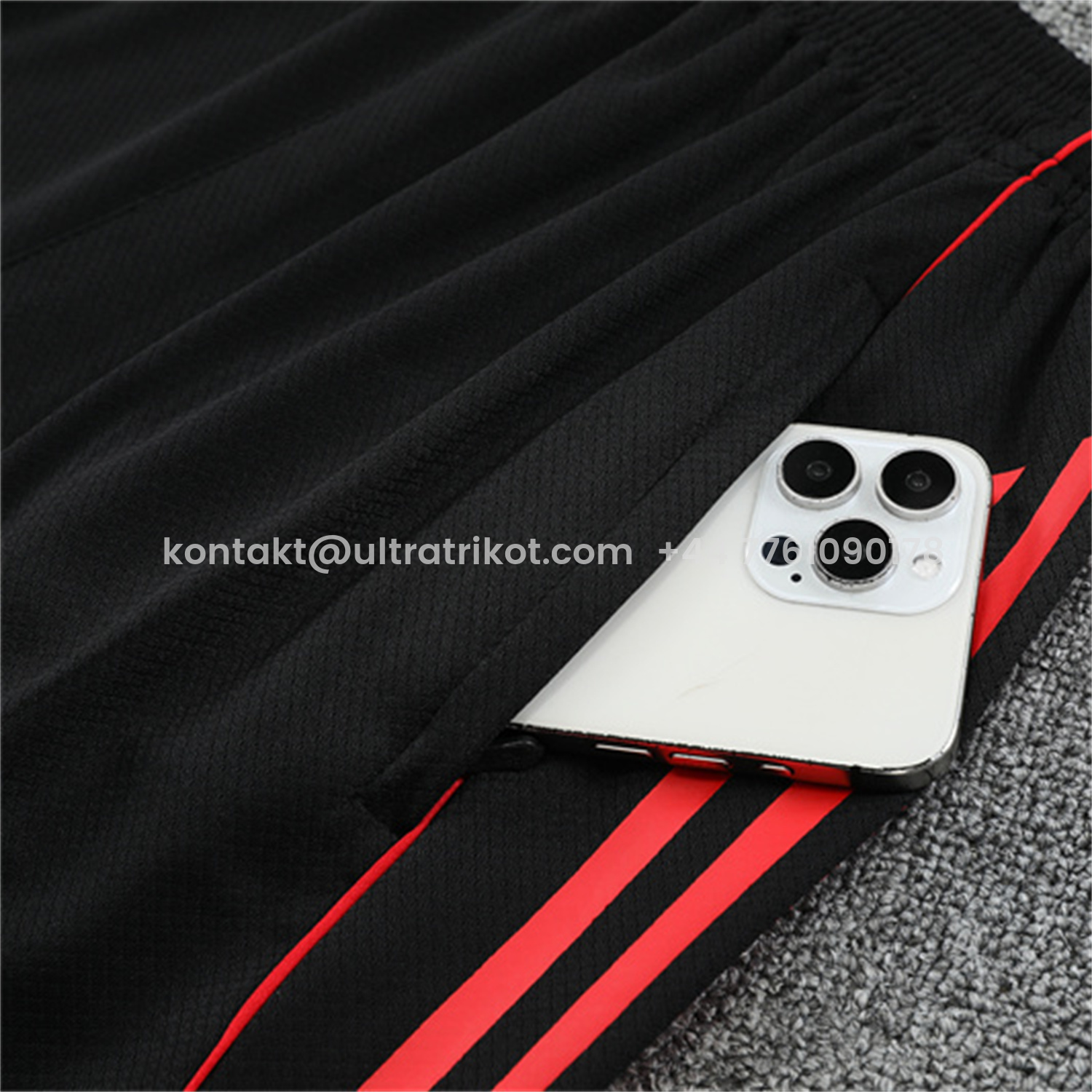 UltraTrikot-Liver.pool 25-26 Kids Short-Sleeve Training Set Off White Top & Black Shorts