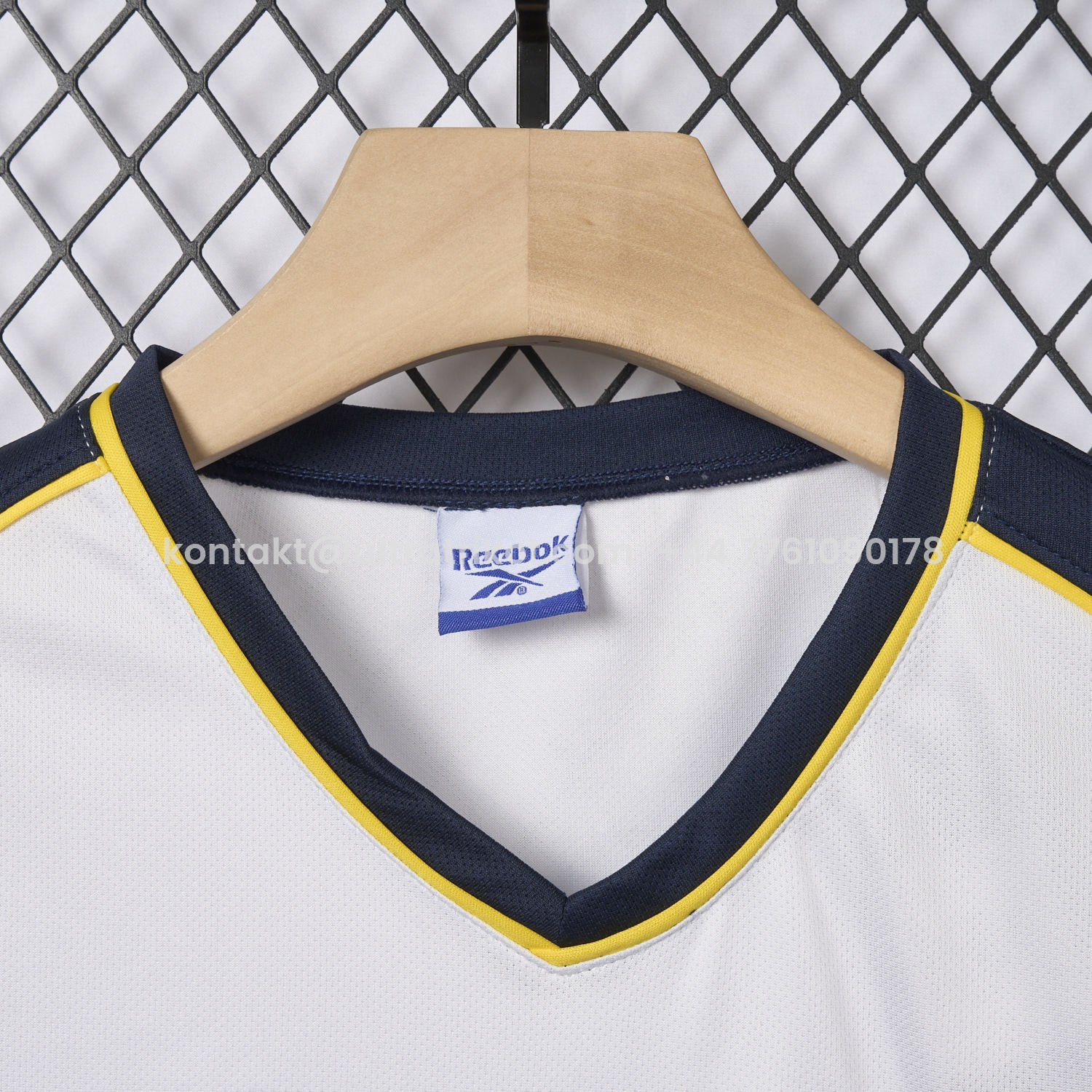 UltraTrikot-Retro Liver.pool 2000-01 Away Jersey