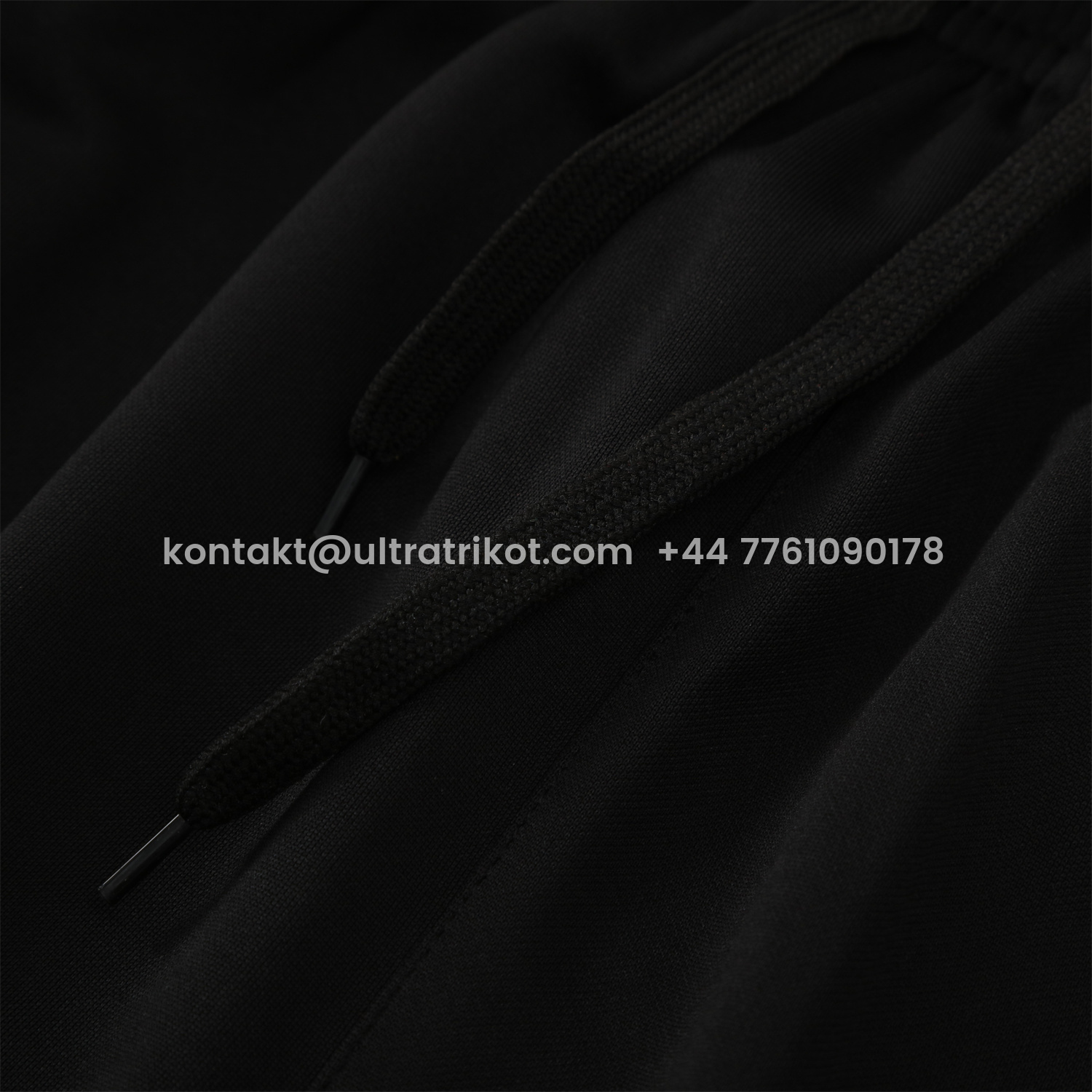 UltraTrikot-Manchester United 25-26 Traning Hoodie Set - Flowing Red Hoodie With Black Pants