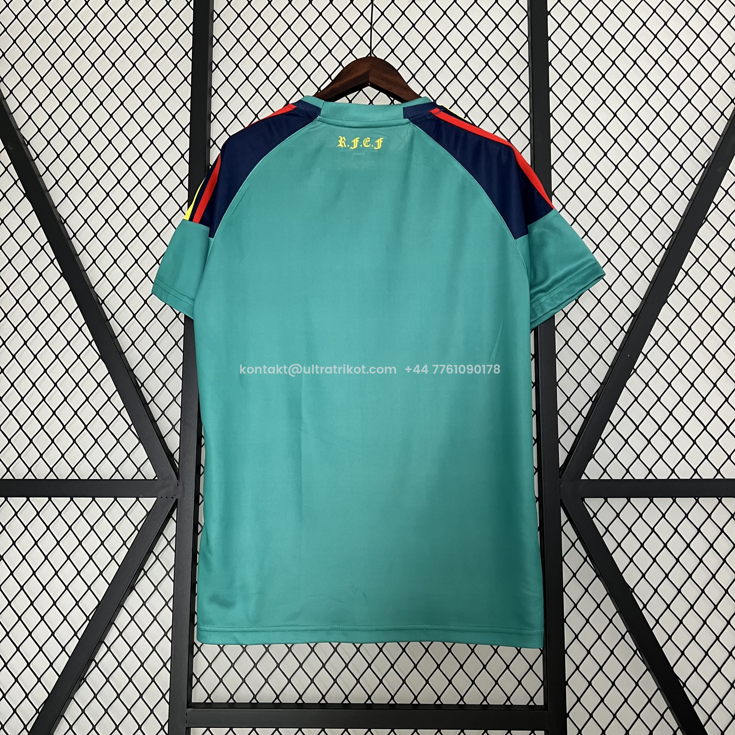 UltraTrikot-Retro Spain 2010 Green Goalkeeper Jersey