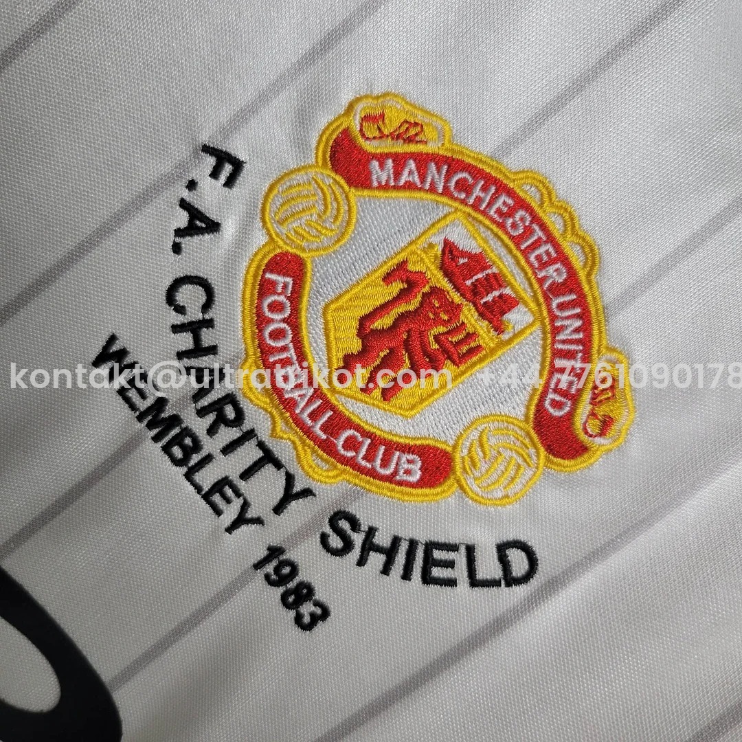UltraTrikot-Retro Manchester United 82-83 Away Jersey