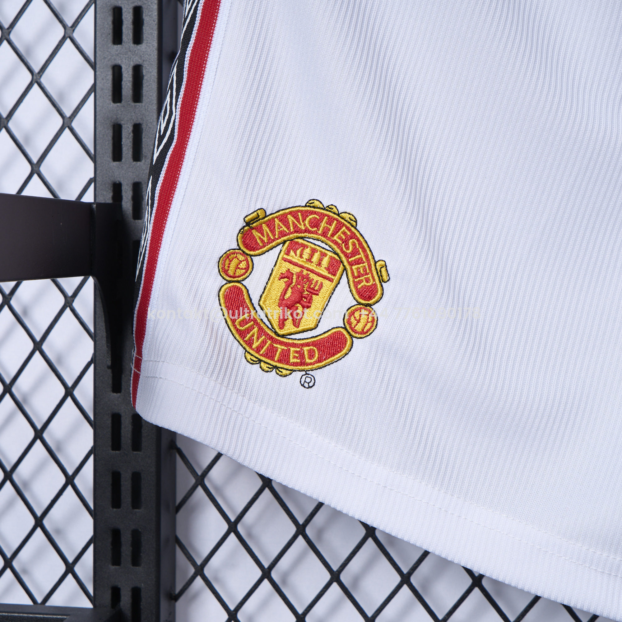 UltraTrikot-Retro Manchester United 1998-99 Home Shorts