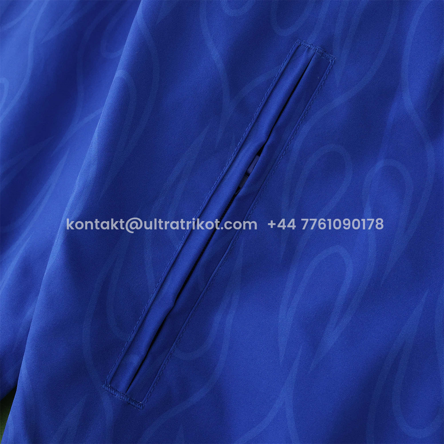 UltraTrikot-Retro Japan 1998 Throwback Double Sided Reversible Windbreaker - White & Blue