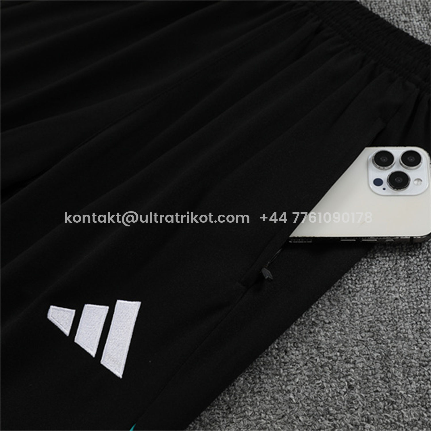 UltraTrikot-Liver.pool 25-26 Kids Long Sleeve Training Set - Player Version - Green Top and Black Pants