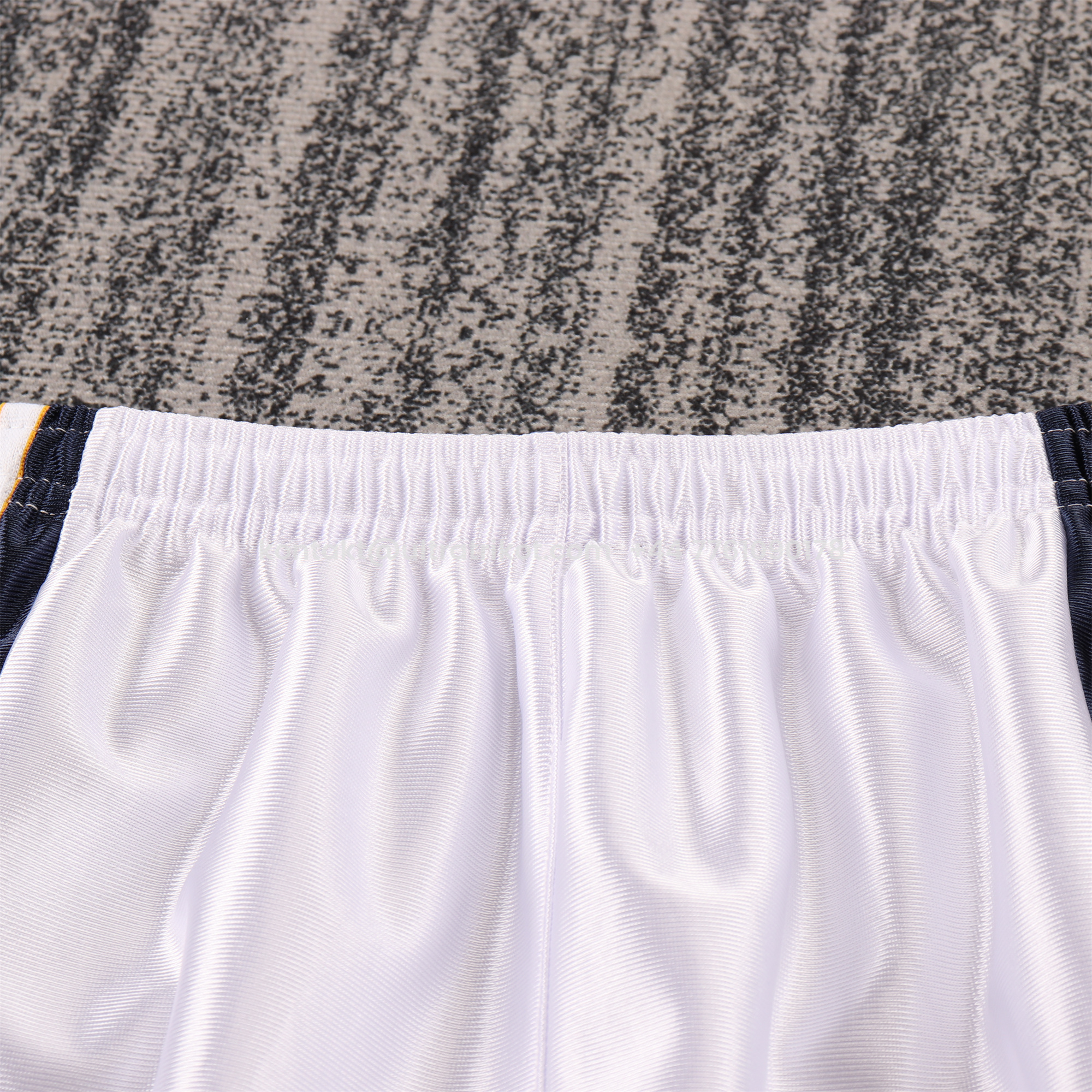 UltraTrikot-Retro Real Madrid 1998-00 Home Kids Kit